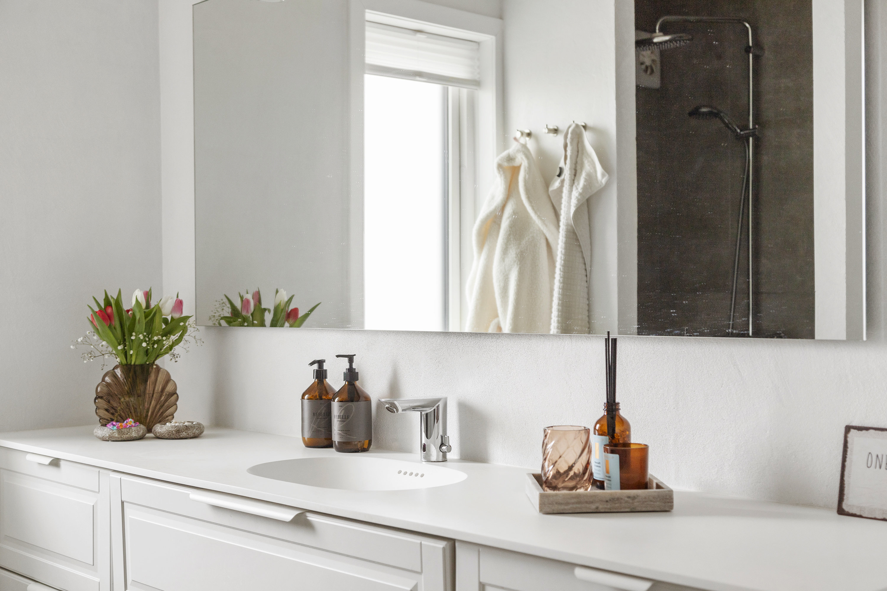 Fremhævet badeværelse billede i fuldskærmstilstand. Billede af Emil Reesens Kvarter 6, 9700 Brønderslev