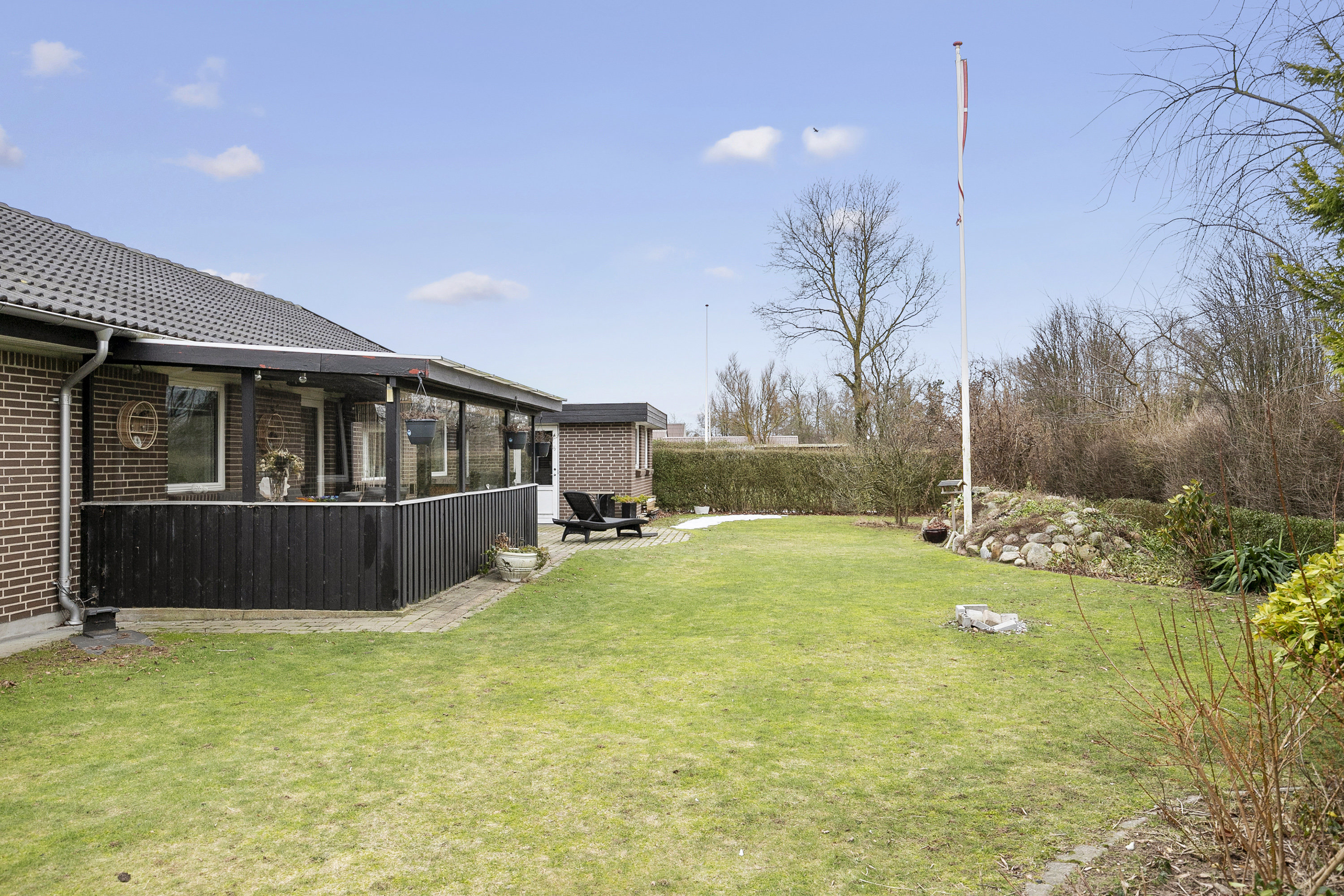 Fremhævet have billede i fuldskærmstilstand. Billede af Emil Reesens Kvarter 6, 9700 Brønderslev