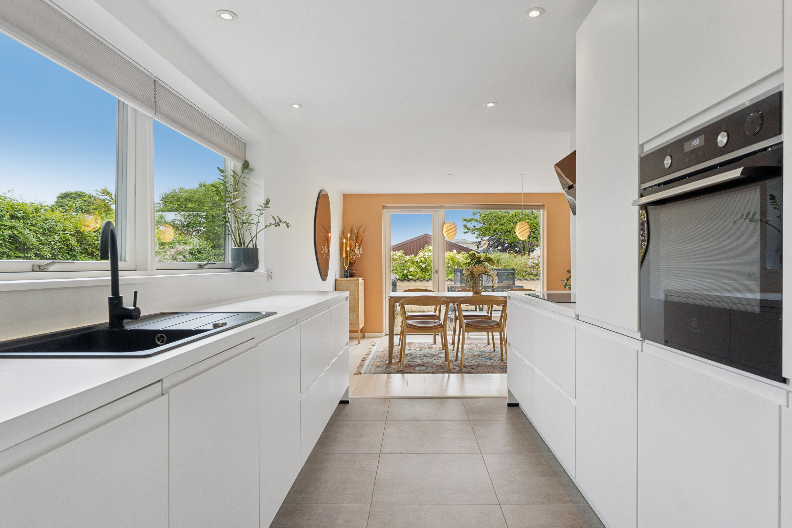 Fremhævet  billede i fuldskærmstilstand. Billede af Hellevangen 34, Gug, 9210 Aalborg SØ