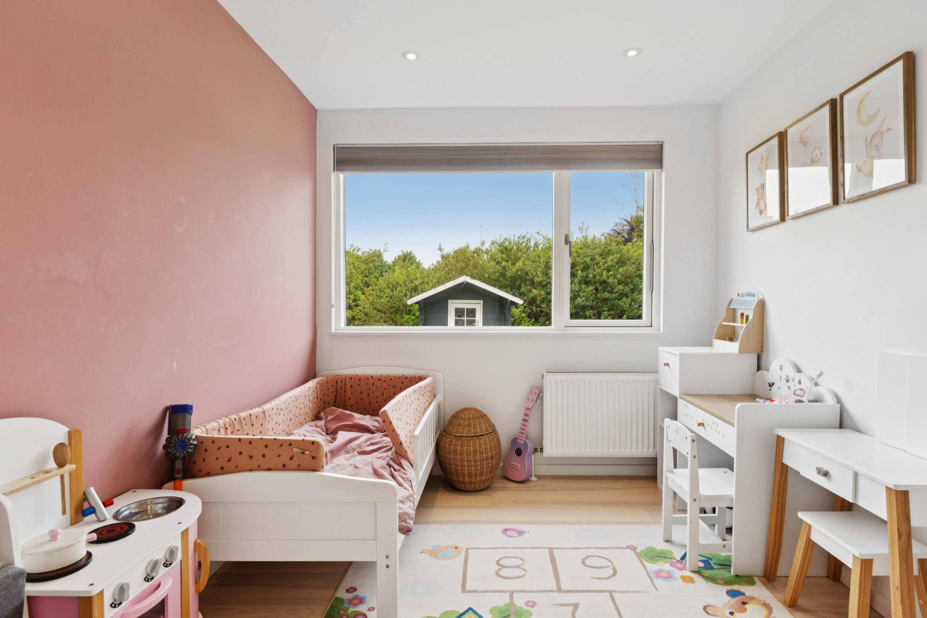 Fremhævet  billede i fuldskærmstilstand. Billede af Hellevangen 34, Gug, 9210 Aalborg SØ