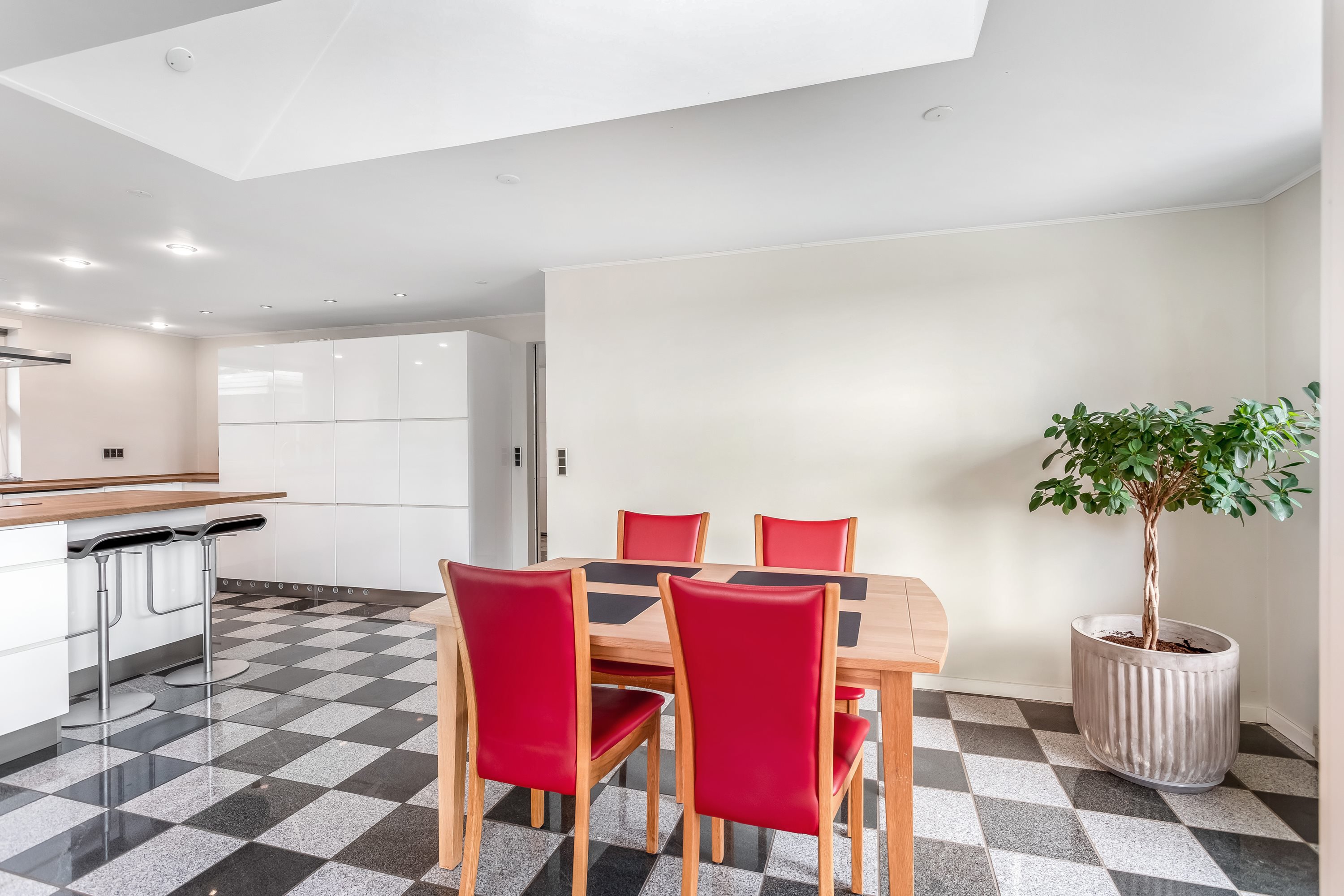 Fremhævet køkken/alrum billede i fuldskærmstilstand. Billede af Ladelundvej 63, Malt, 6600 Vejen