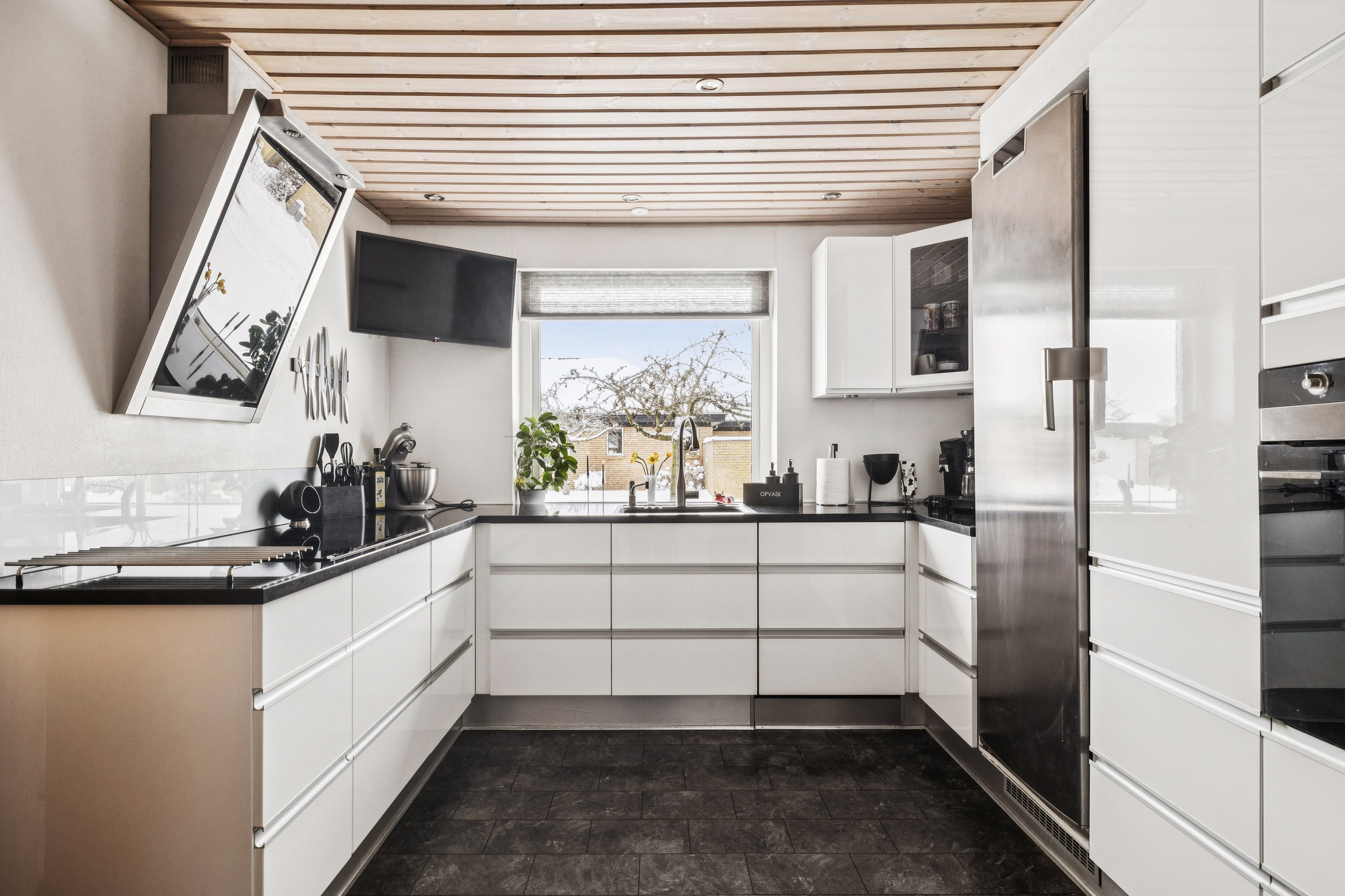 Fremhævet køkken billede i fuldskærmstilstand. Billede af Hyldevej 7, 8930 Randers NØ