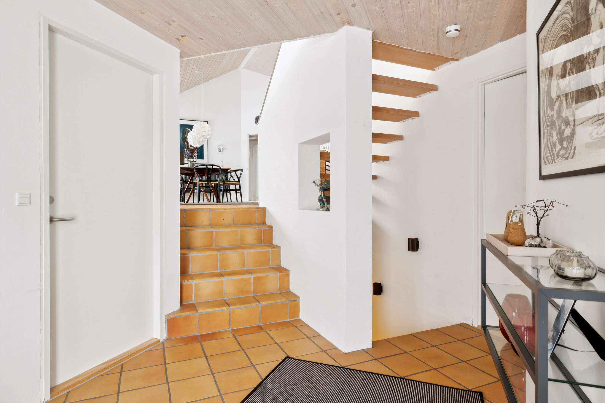 Fremhævet gang billede i fuldskærmstilstand. Billede af Lindgrensvej 8, 8920 Randers NV