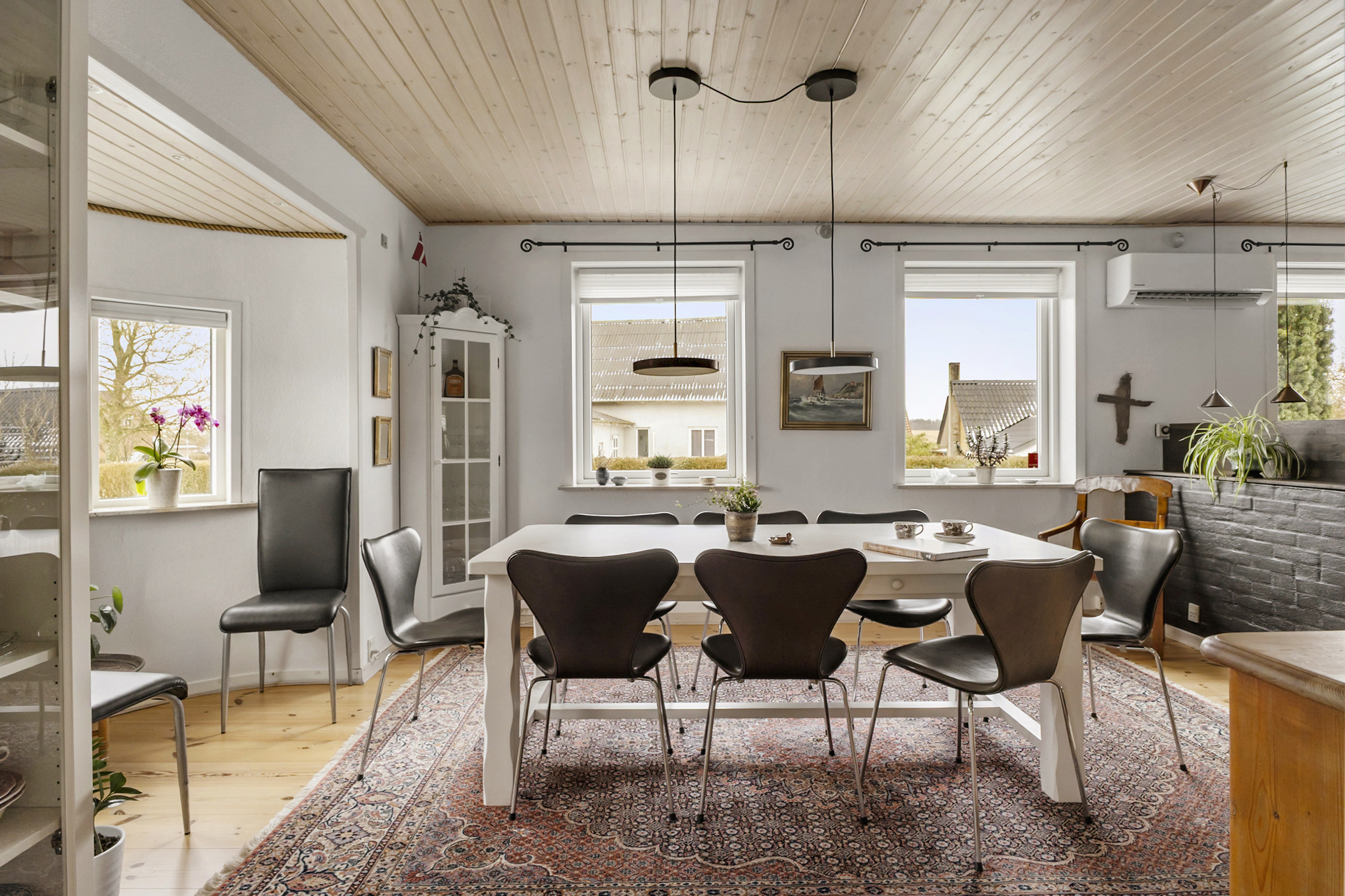 Fremhævet spisestue billede i fuldskærmstilstand. Billede af Stensbækvej 1A, Arnum, 6510 Gram