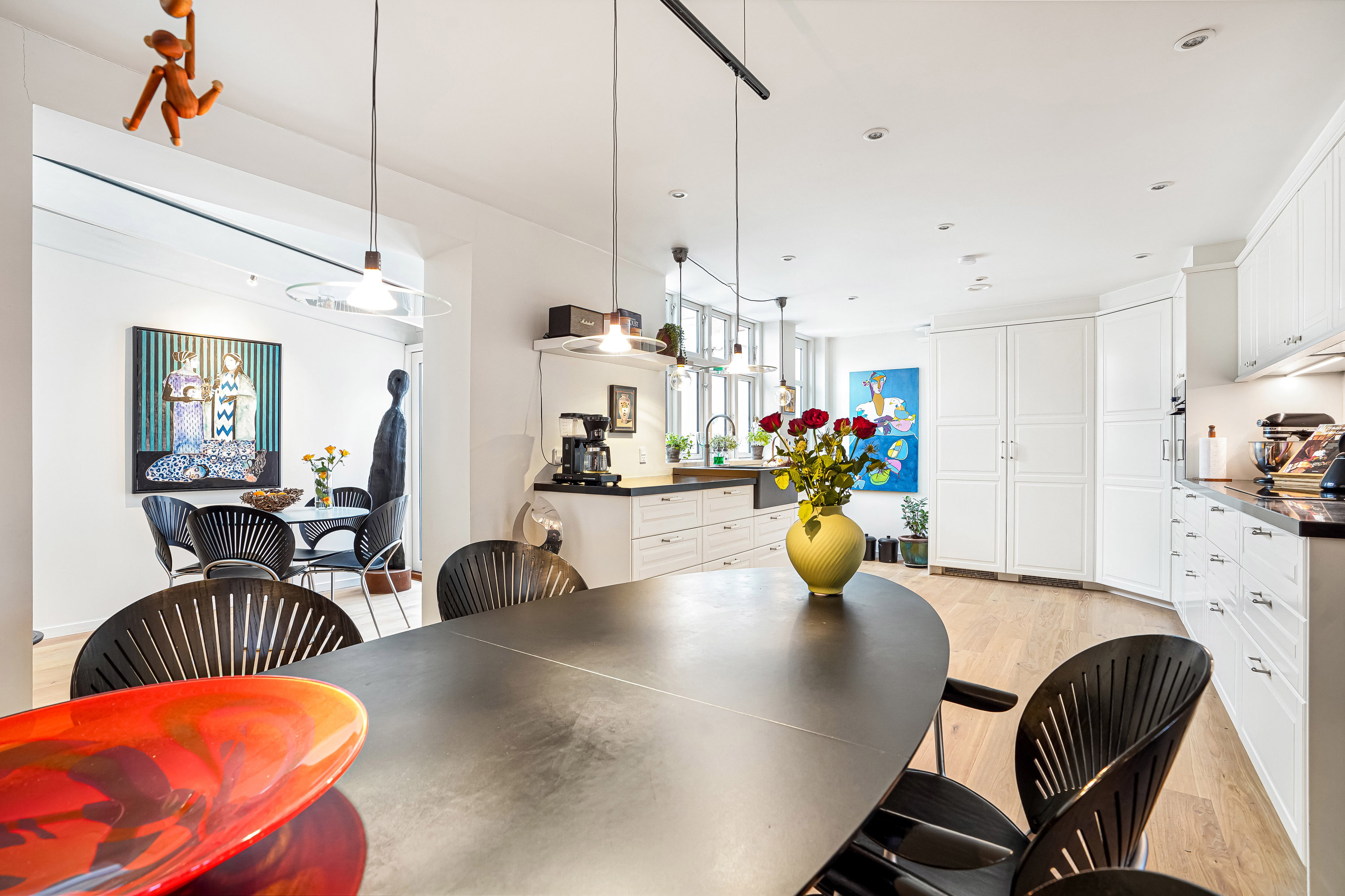 Fremhævet stue billede i fuldskærmstilstand. Billede af Hunderupvej 106, 5230 Odense M