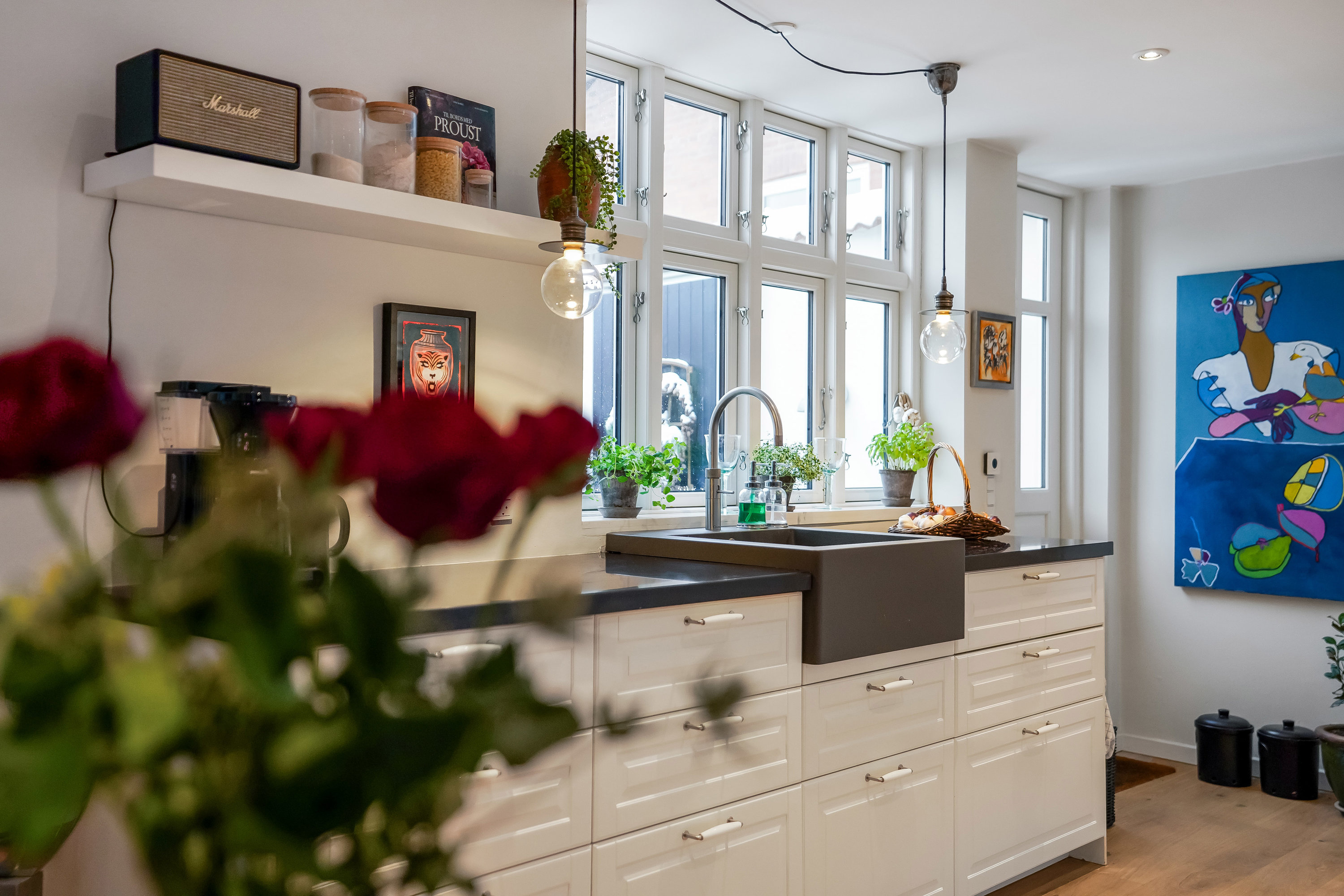 Fremhævet stue billede i fuldskærmstilstand. Billede af Hunderupvej 106, 5230 Odense M