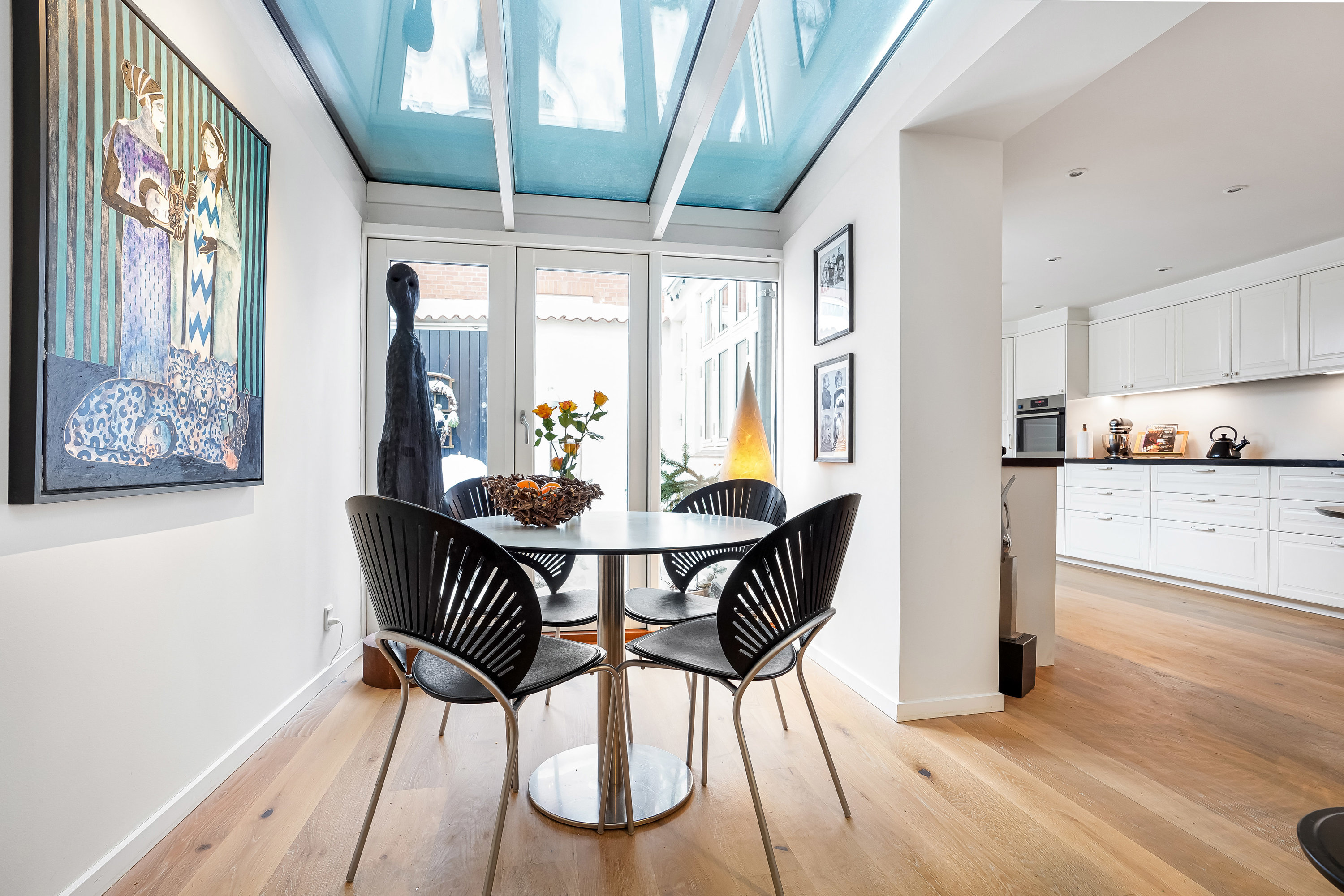 Fremhævet stue billede i fuldskærmstilstand. Billede af Hunderupvej 106, 5230 Odense M