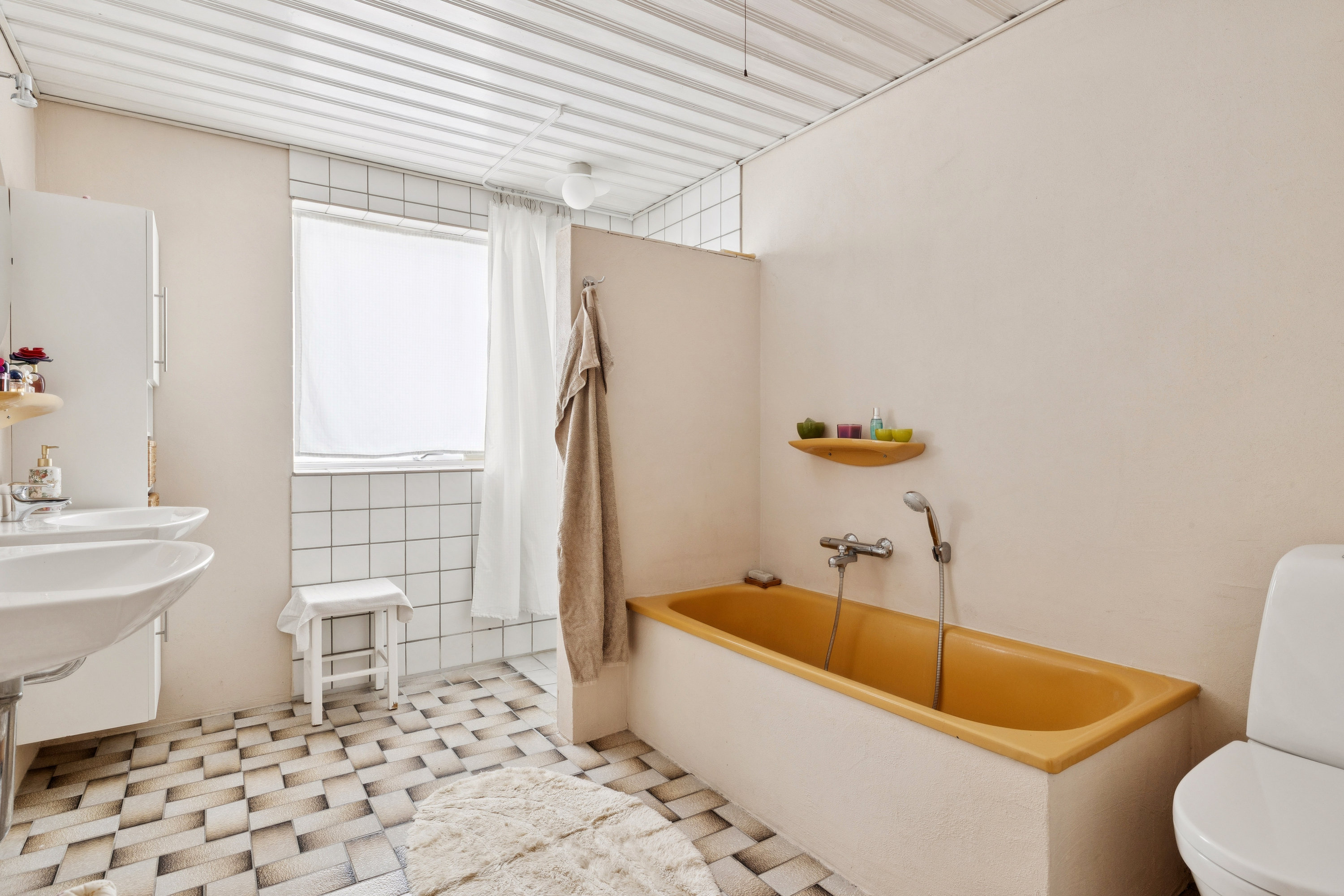 Fremhævet badeværelse billede i fuldskærmstilstand. Billede af Klydevej 11, Øster Hurup, 9560 Hadsund