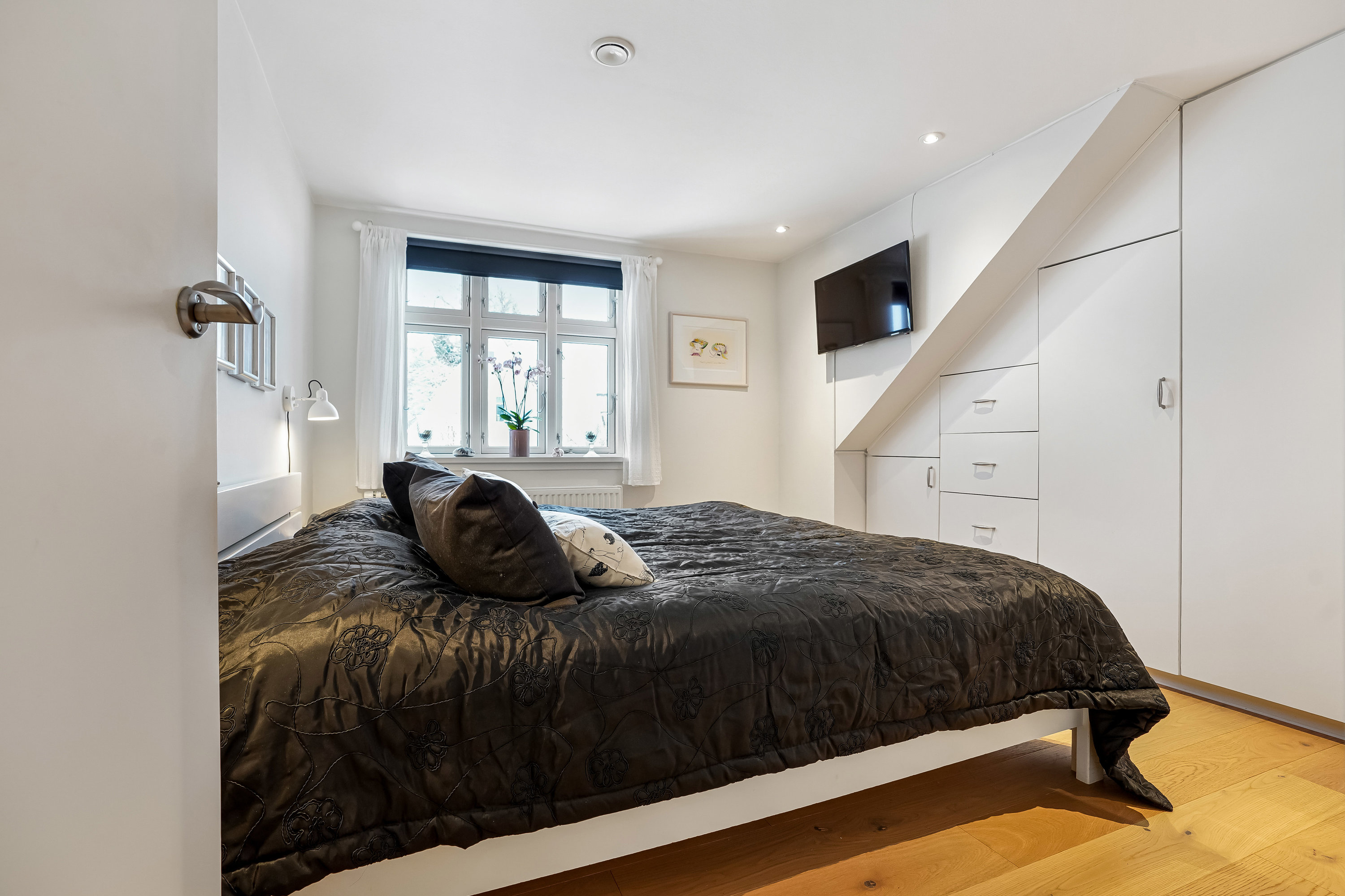 Fremhævet værelse billede i fuldskærmstilstand. Billede af Hunderupvej 106, 5230 Odense M