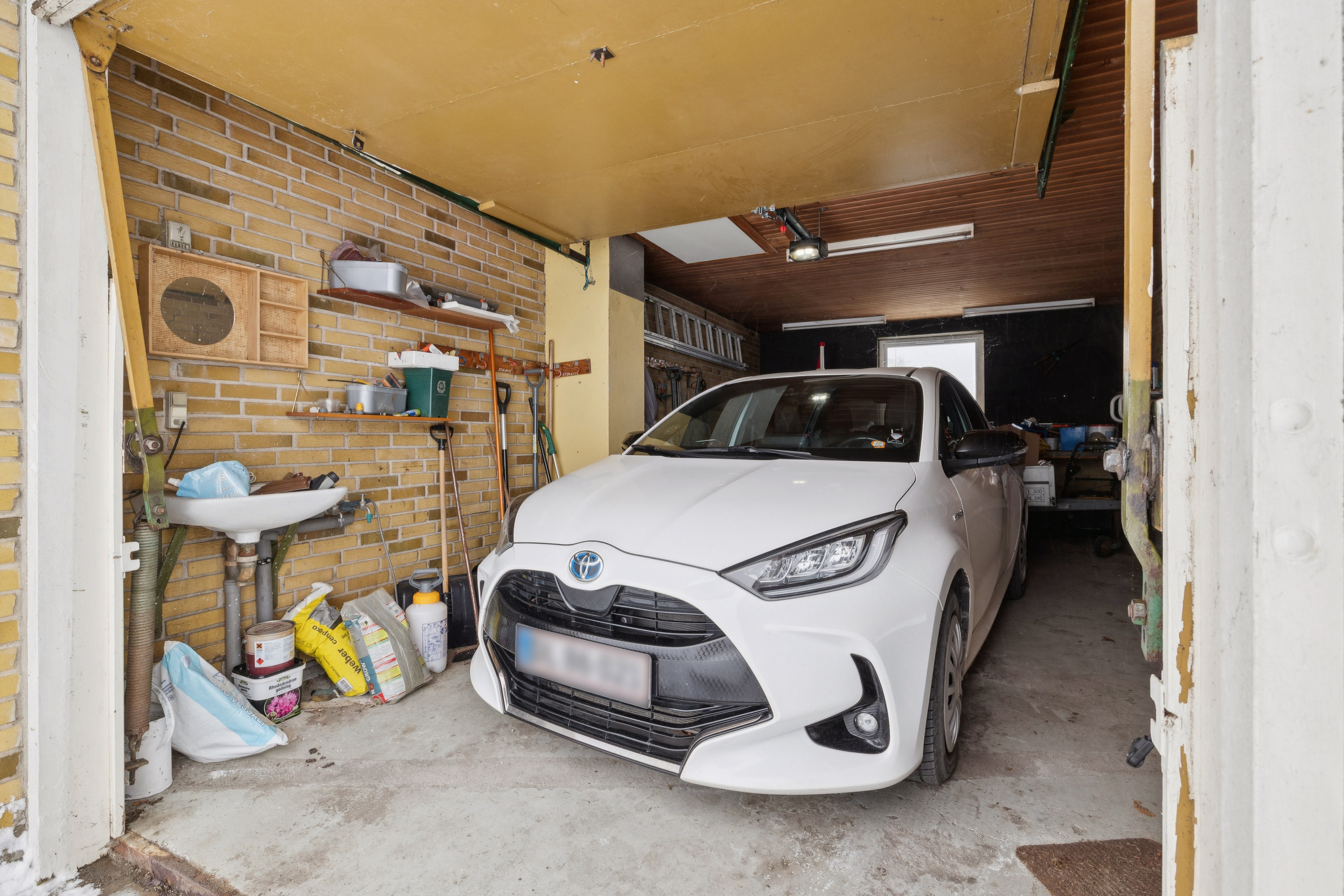 Fremhævet garage billede i fuldskærmstilstand. Billede af Klydevej 11, Øster Hurup, 9560 Hadsund