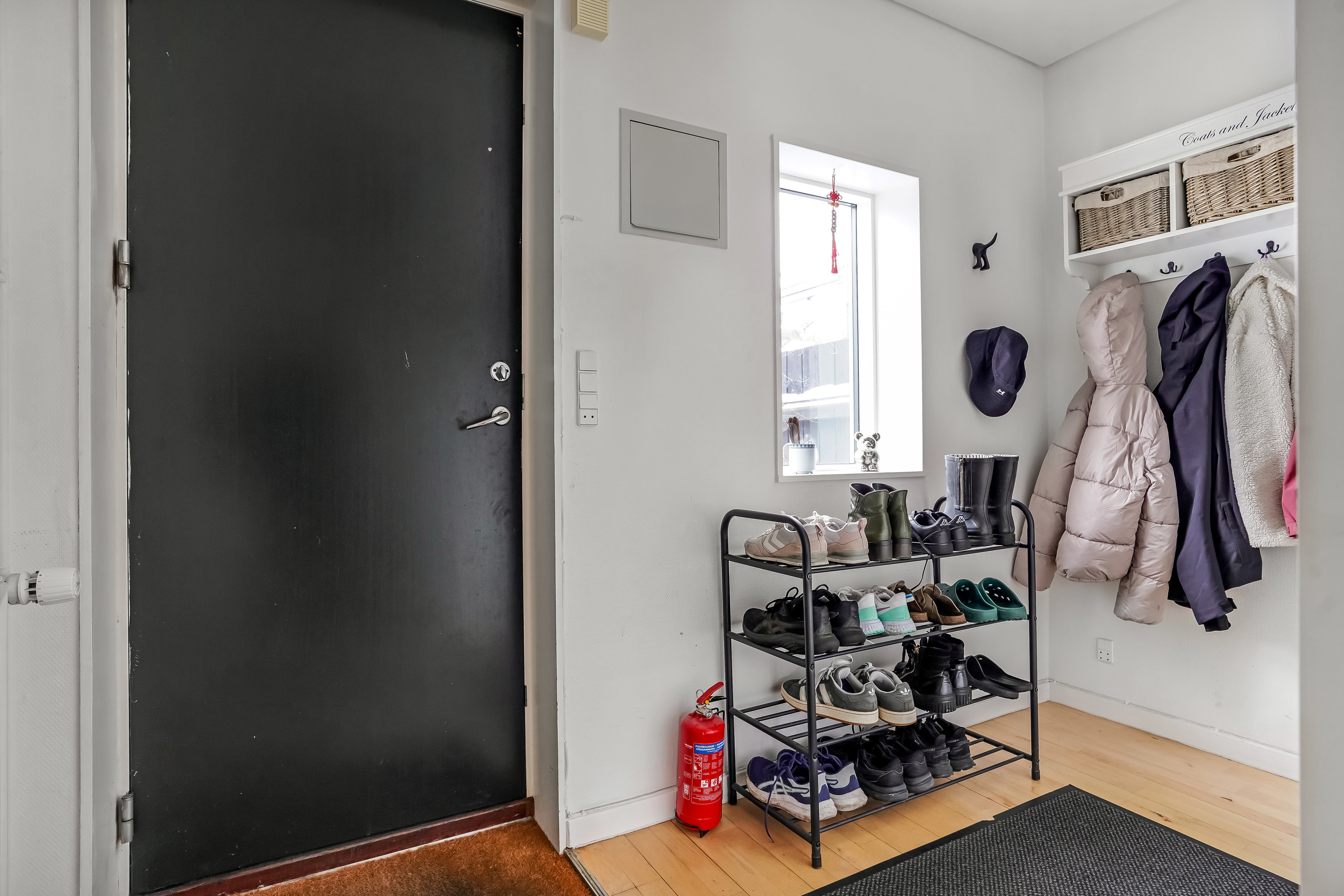 Fremhævet entré billede i fuldskærmstilstand. Billede af Neder-Holluf-Vej 30L, 5220 Odense SØ