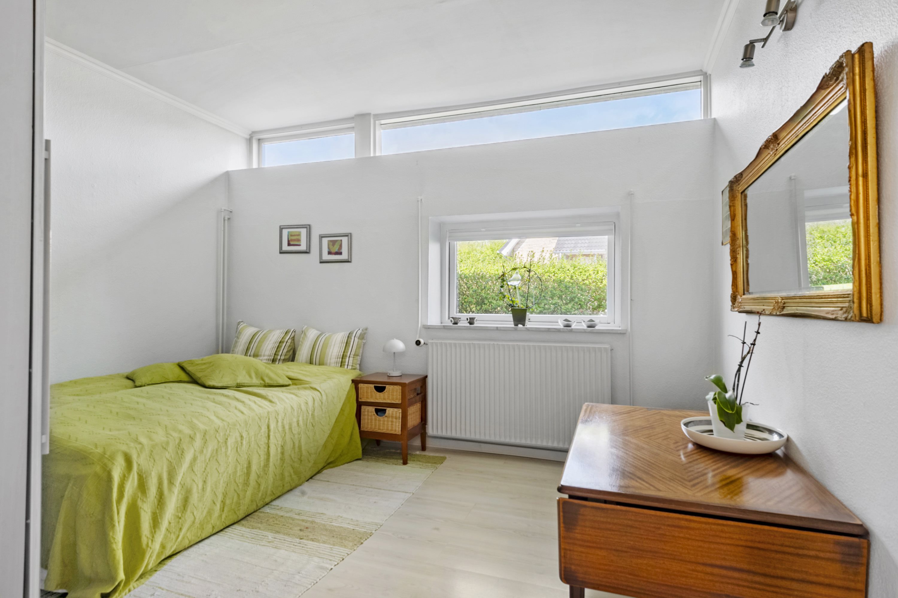 Fremhævet soveværelse billede i fuldskærmstilstand. Billede af Stampmøllevej 1A, 8300 Odder