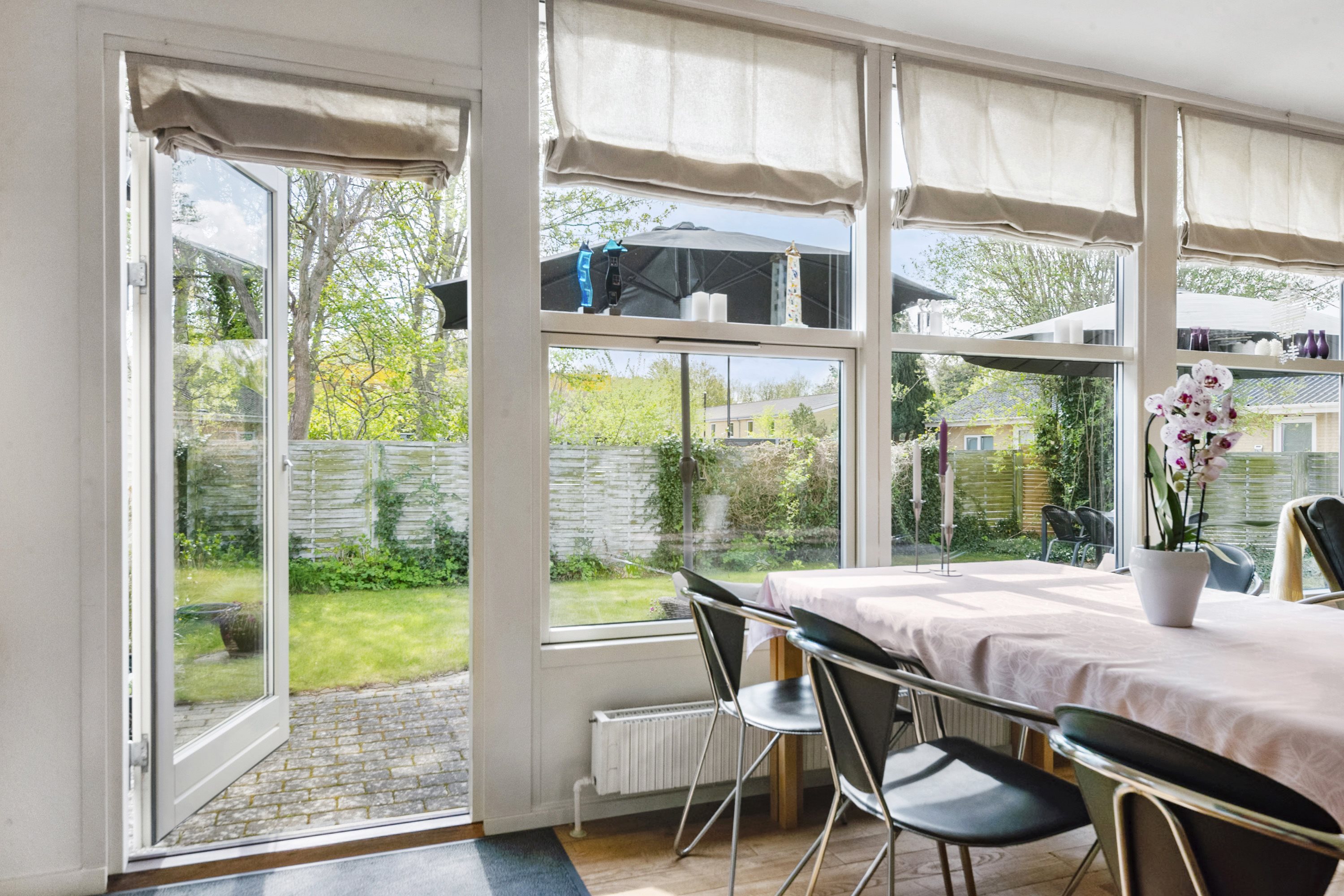 Fremhævet spisestue billede i fuldskærmstilstand. Billede af Stampmøllevej 1A, 8300 Odder