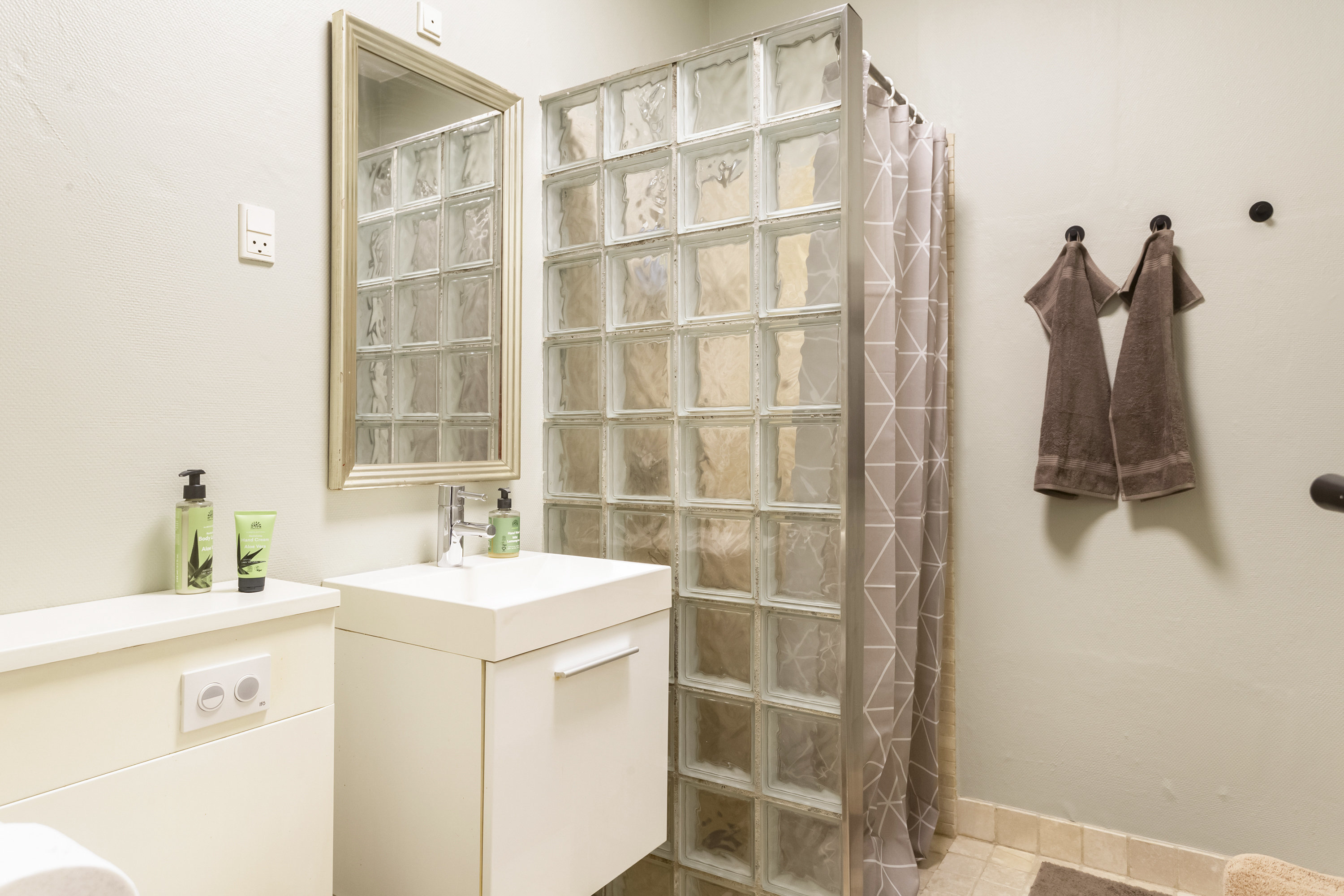 Fremhævet  billede i fuldskærmstilstand. Billede af Syriensvej 37, 2300 København S