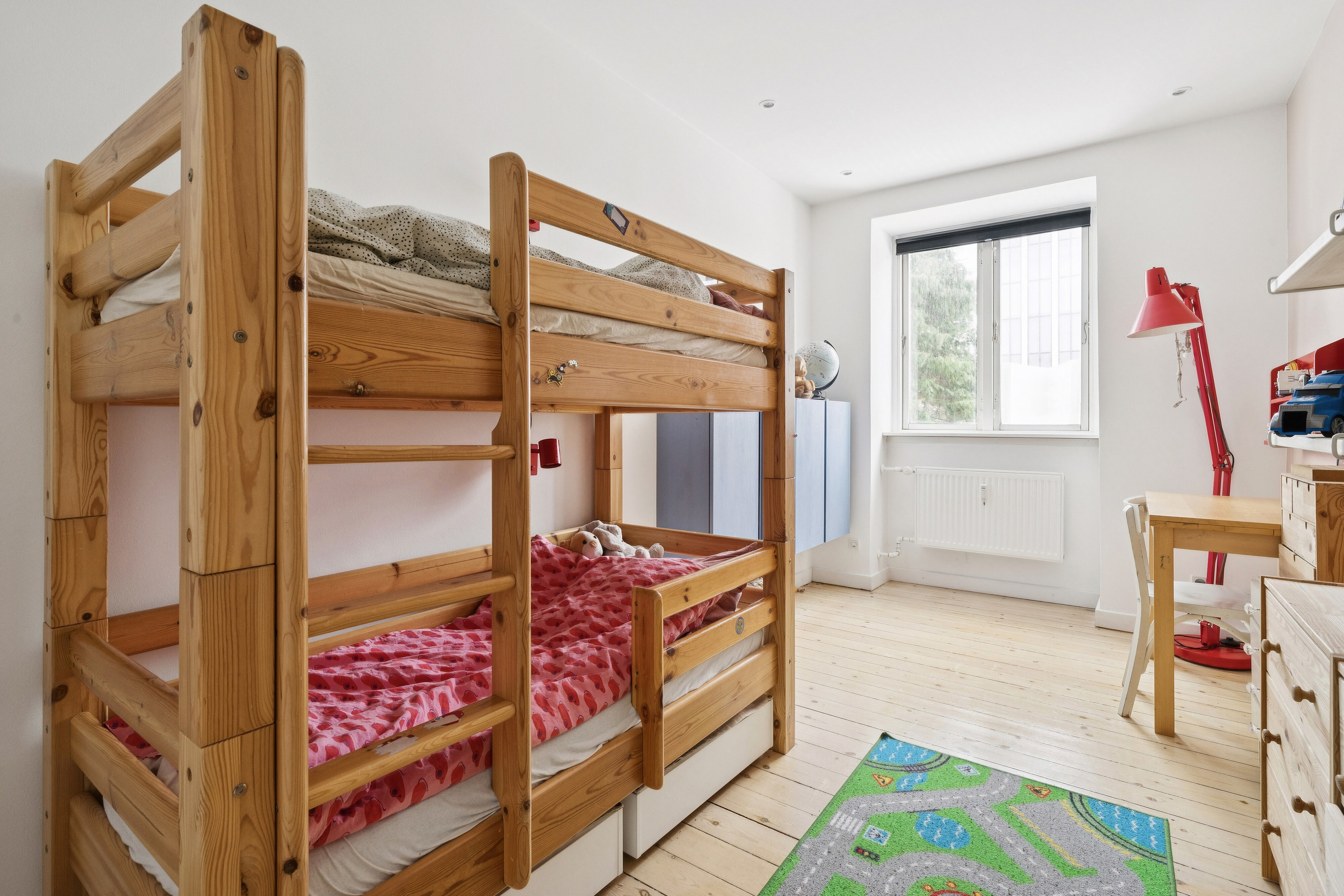 Fremhævet soveværelse billede i fuldskærmstilstand. Billede af Reberbanegade 19, st.. tv., 2300 København S