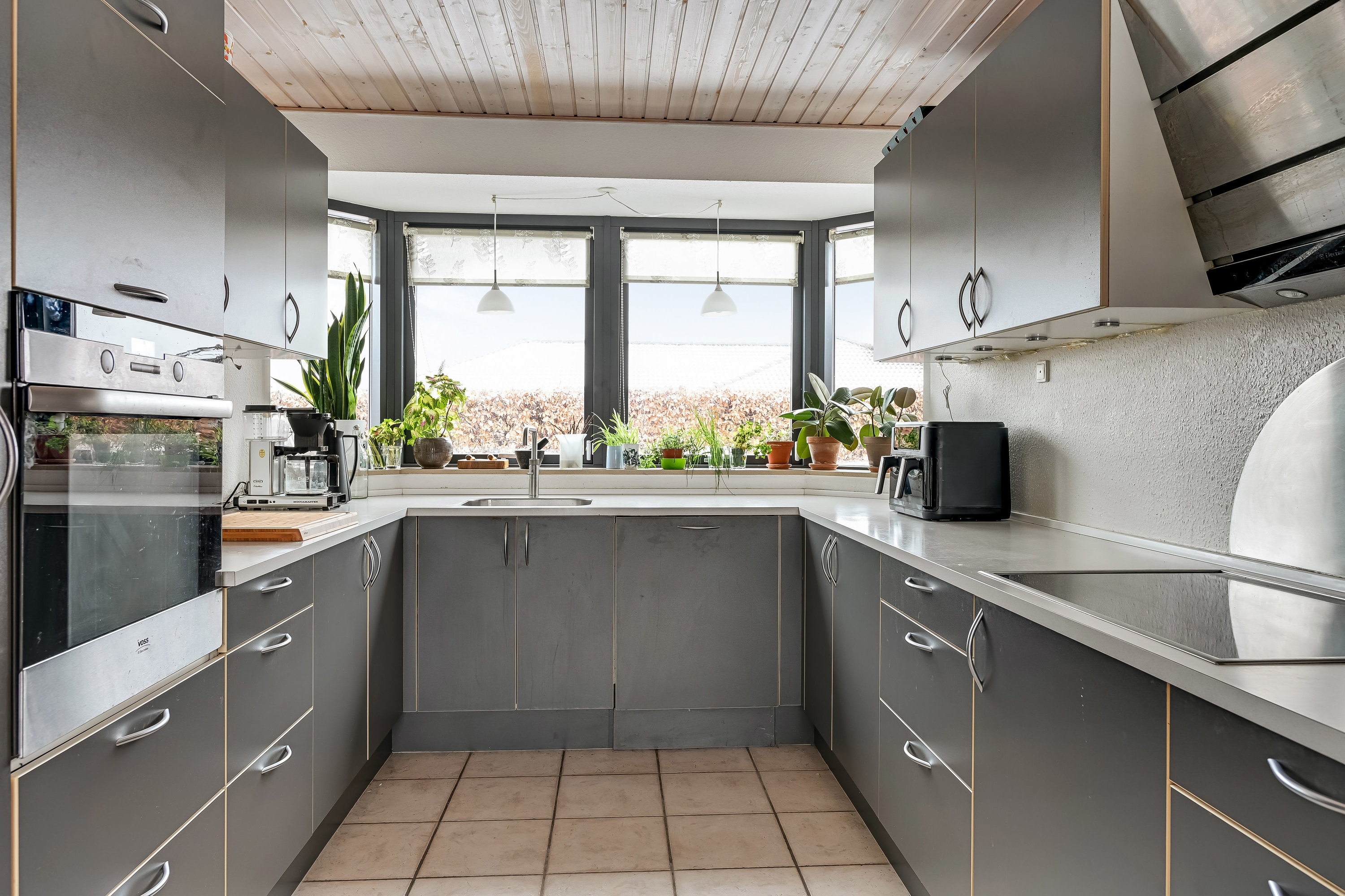 Fremhævet køkken billede i fuldskærmstilstand. Billede af Lærkehøj 19, 6840 Oksbøl