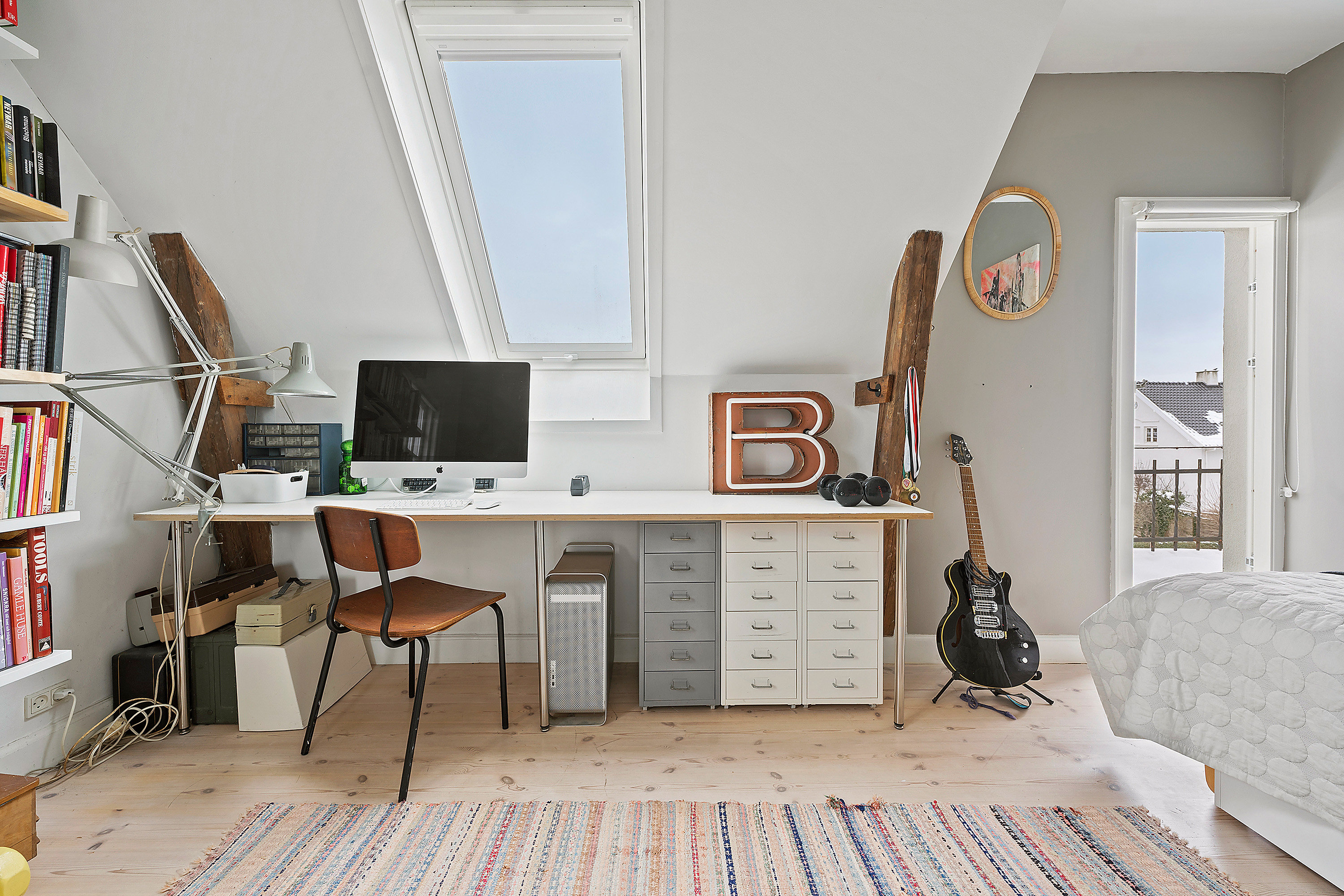 Fremhævet kontor billede i fuldskærmstilstand. Billede af Efterårsvej 2, 2920 Charlottenlund