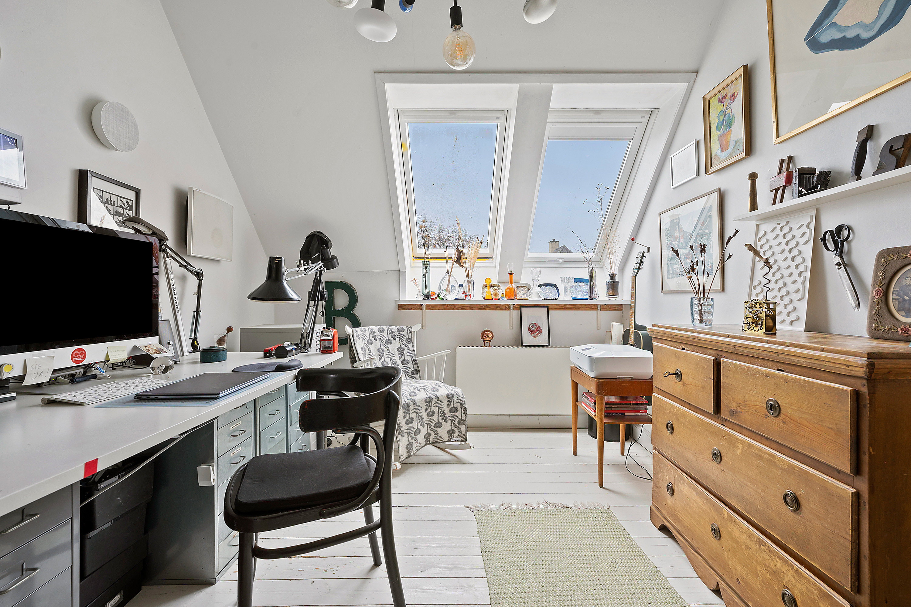 Fremhævet kontor billede i fuldskærmstilstand. Billede af Efterårsvej 2, 2920 Charlottenlund