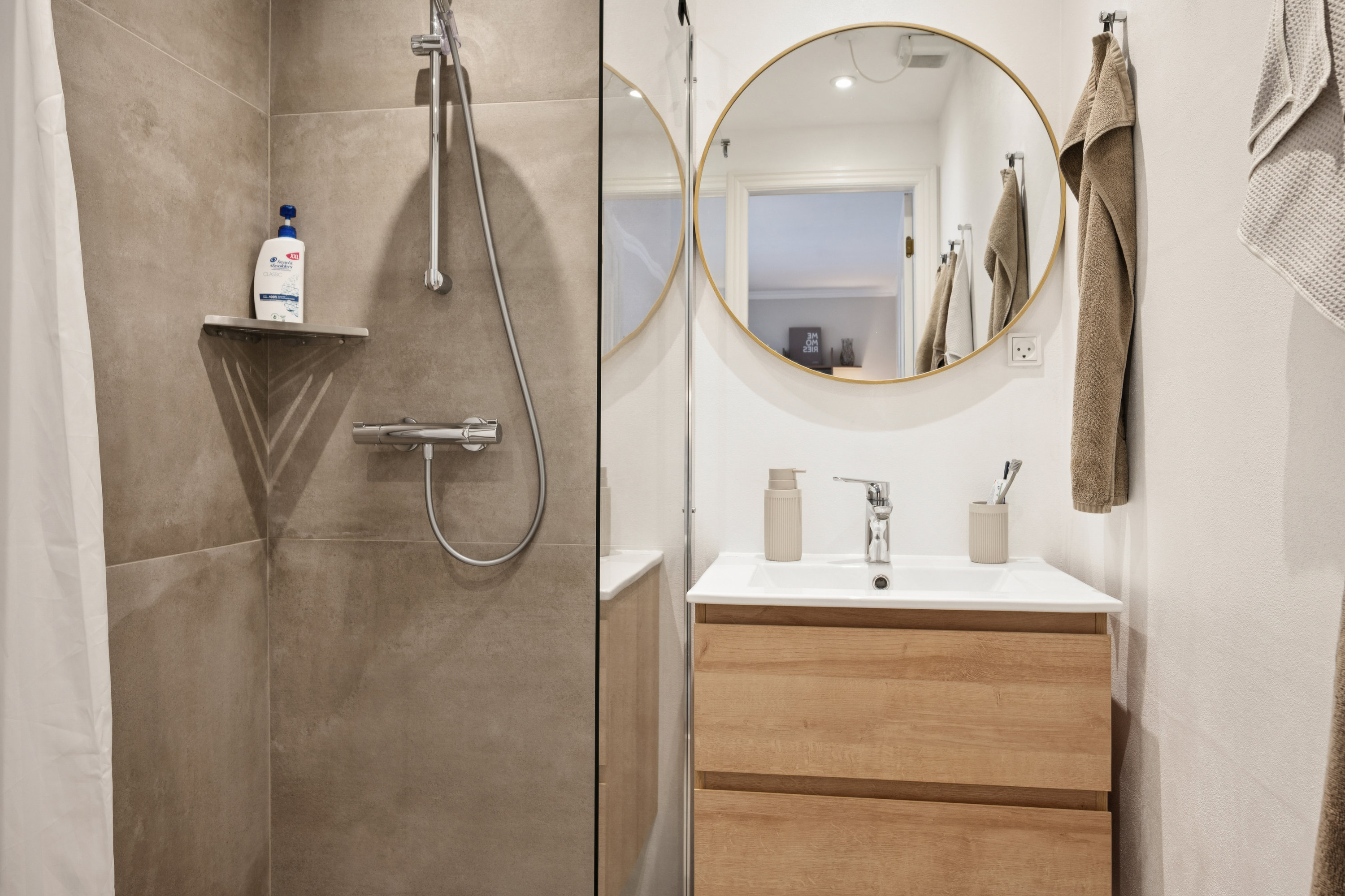 Fremhævet badeværelse billede i fuldskærmstilstand. Billede af Wilstersgade 34, st.. tv., 8000 Aarhus C