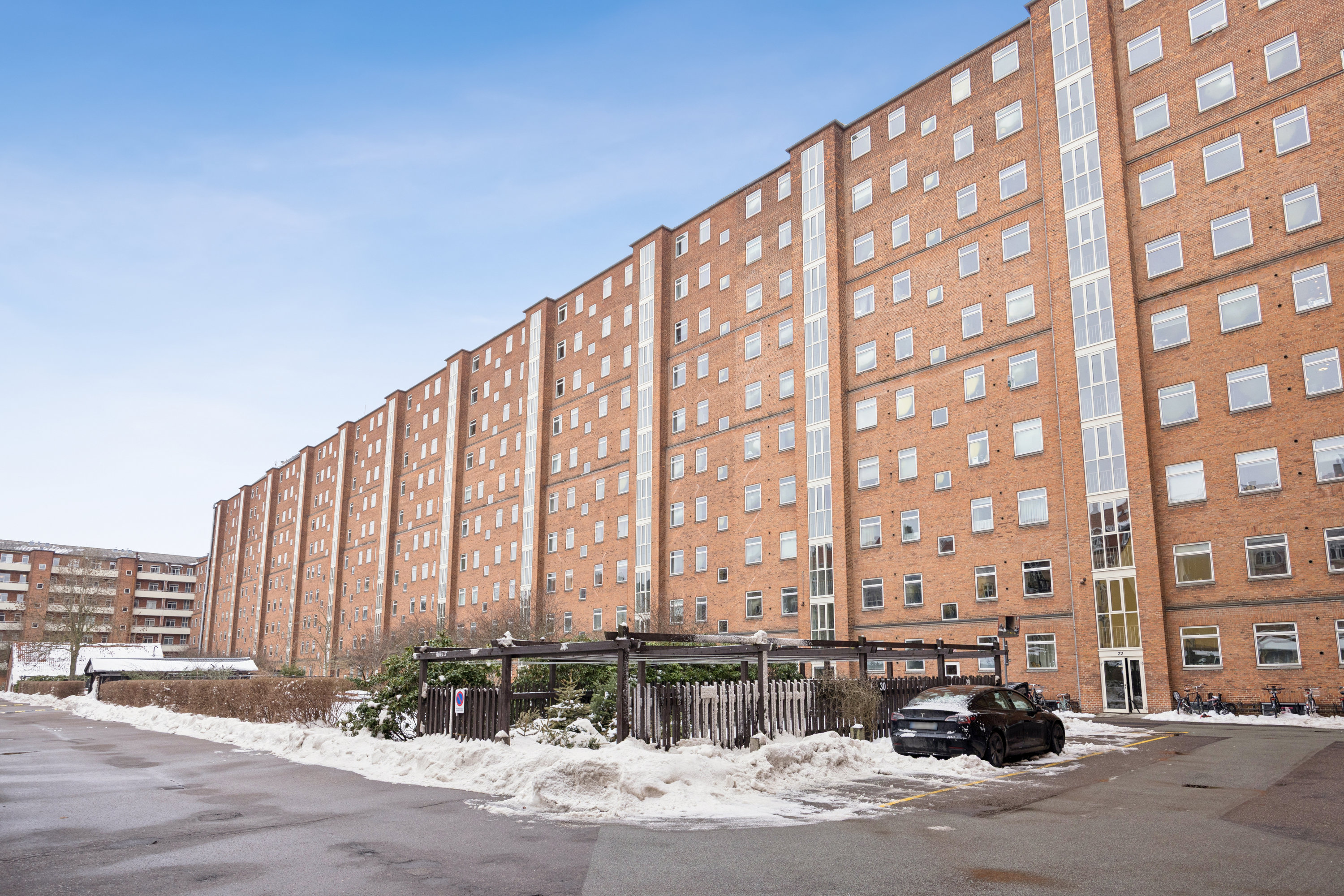 Fremhævet andet billede i fuldskærmstilstand. Billede af Aksel Møllers Have 22, 4. tv., 2000 Frederiksberg