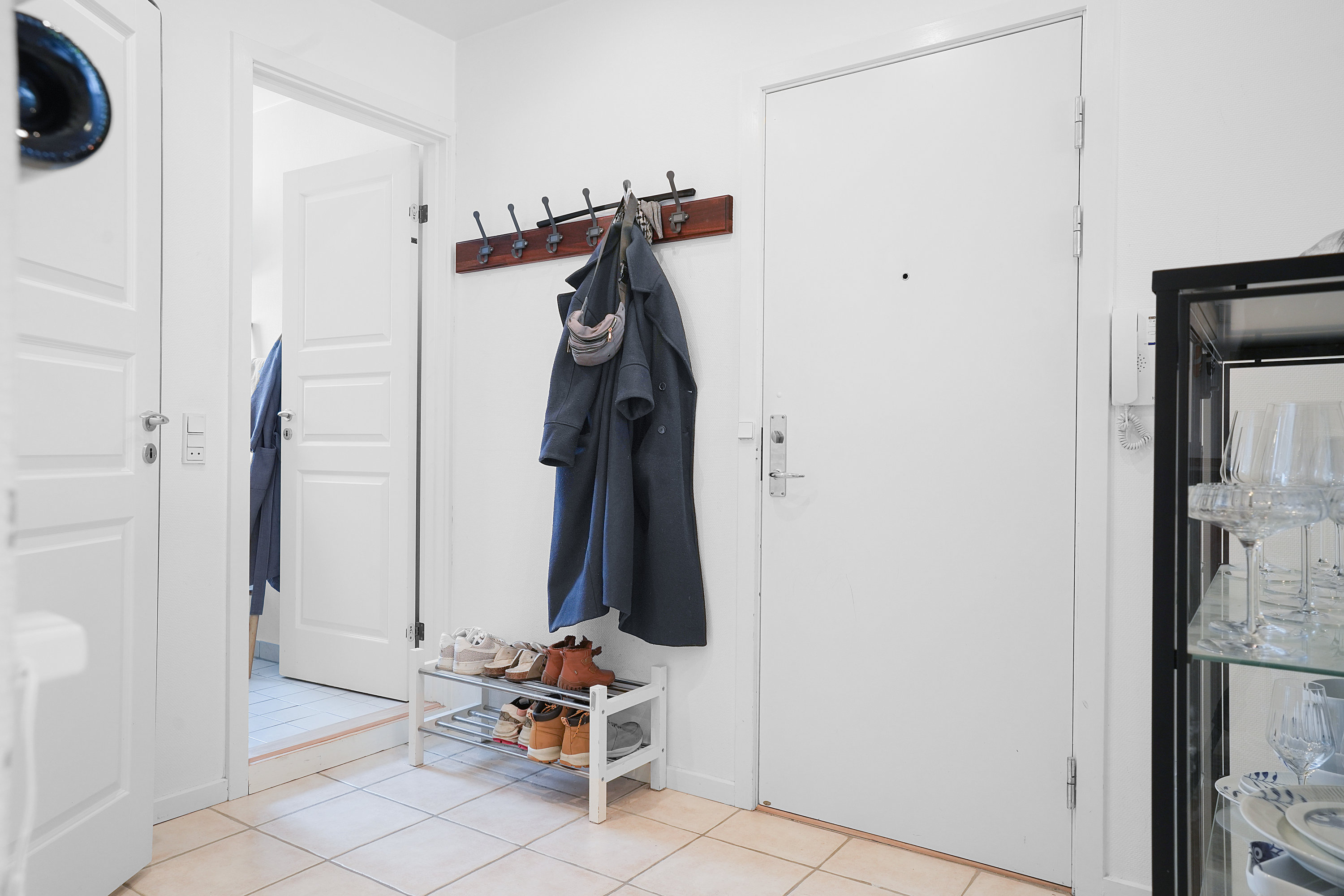 Fremhævet entré billede i fuldskærmstilstand. Billede af Teglgårdsvej 403, st.. th., 3050 Humlebæk