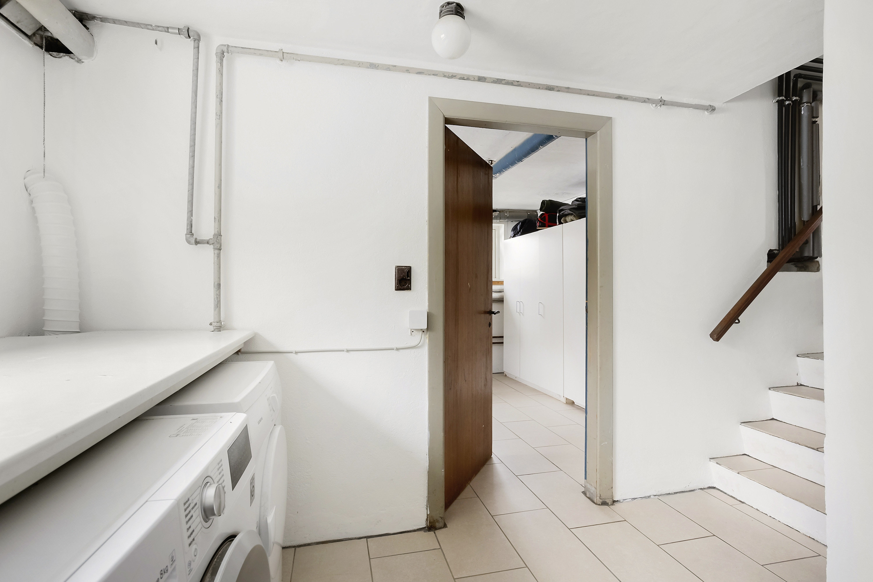 Fremhævet kælder billede i fuldskærmstilstand. Billede af Tværgade 16, 6621 Gesten