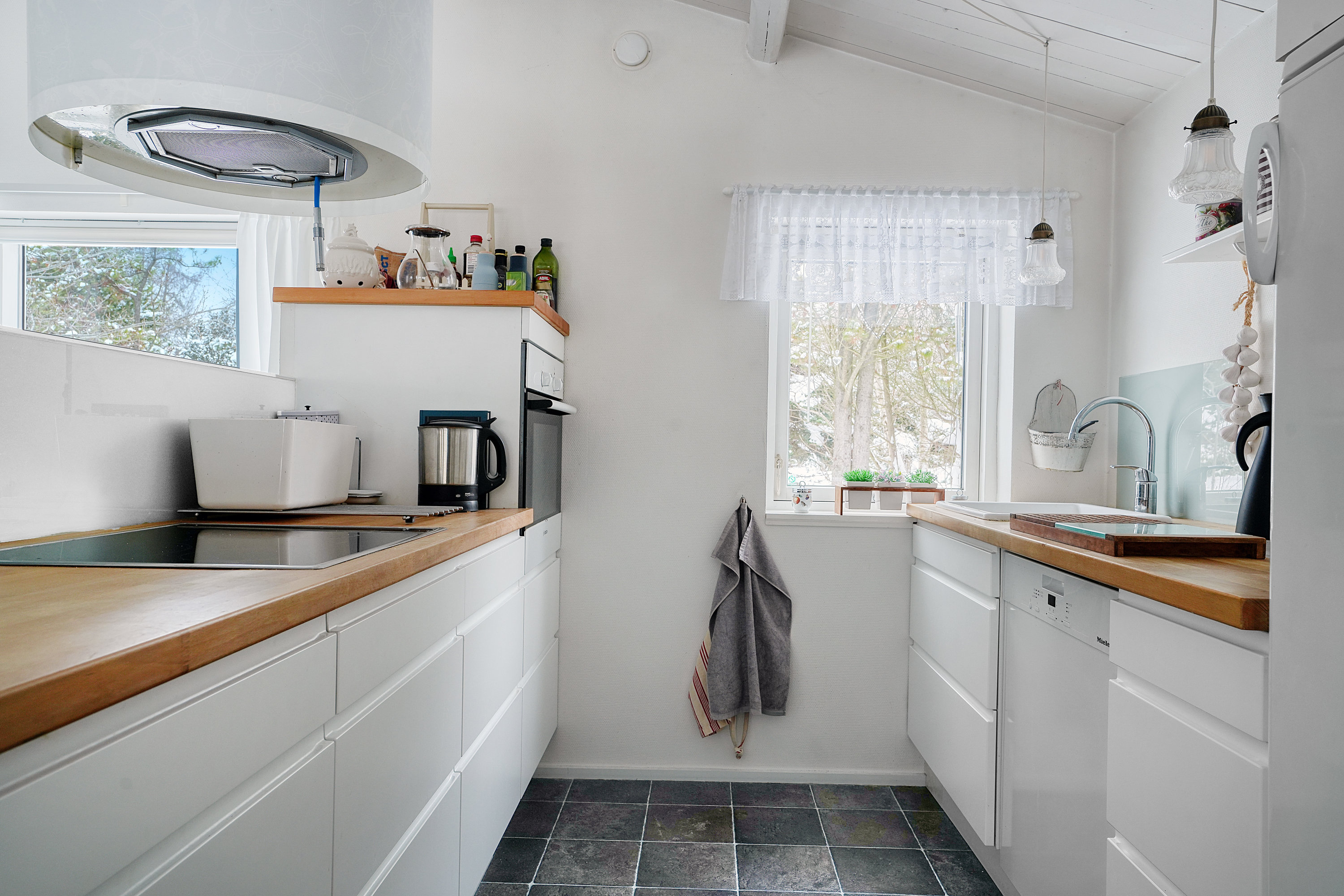 Fremhævet køkken billede i fuldskærmstilstand. Billede af Kratkrogen 2, 4500 Nykøbing Sj