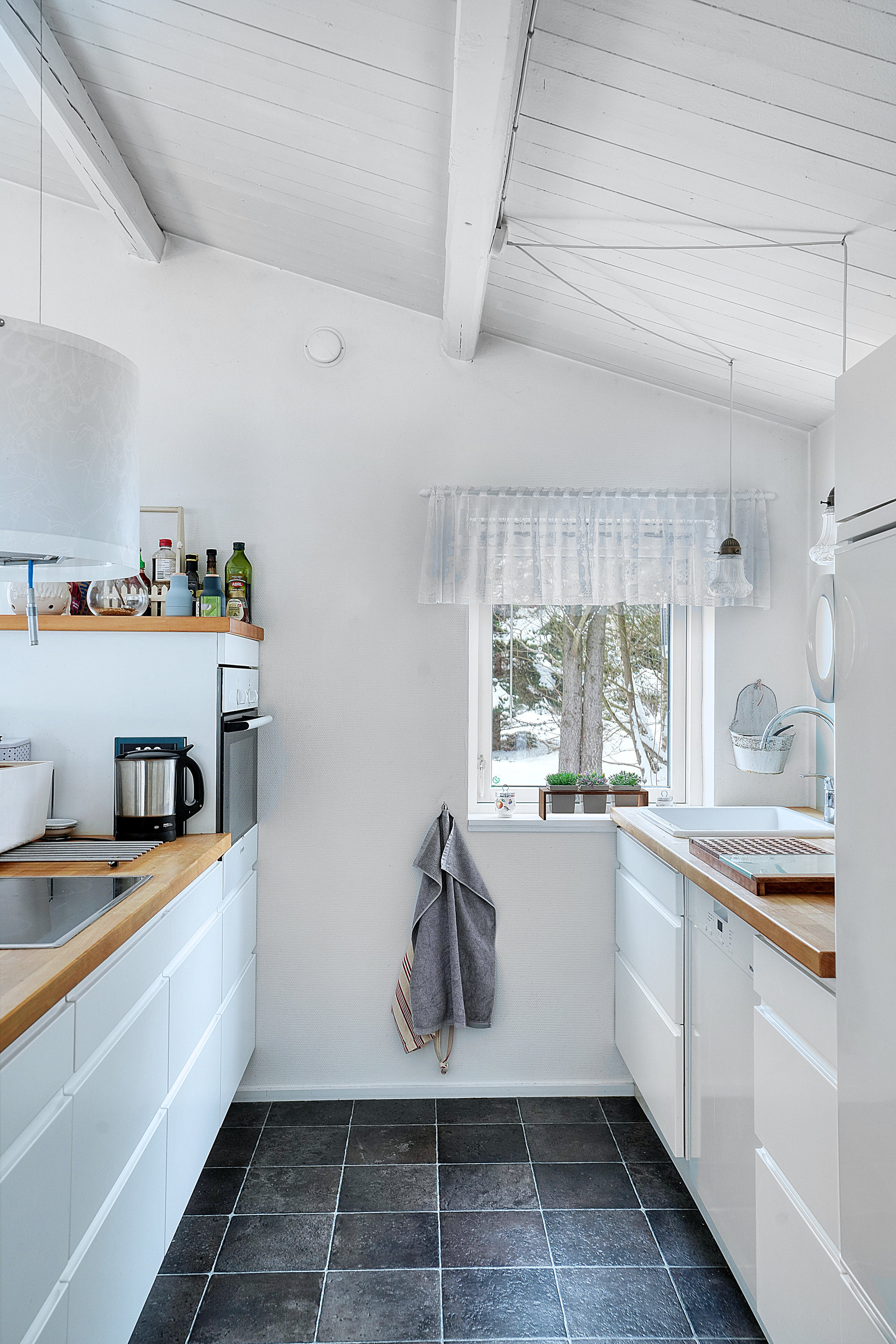 Fremhævet køkken billede i fuldskærmstilstand. Billede af Kratkrogen 2, 4500 Nykøbing Sj