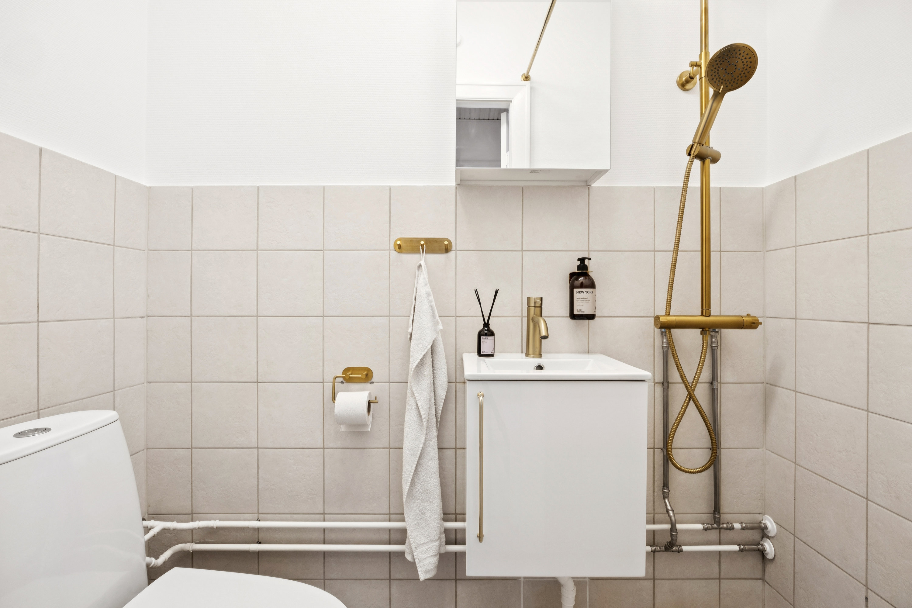 Fremhævet badeværelse billede i fuldskærmstilstand. Billede af Nørre Boulevard 142, st.. th., 4600 Køge