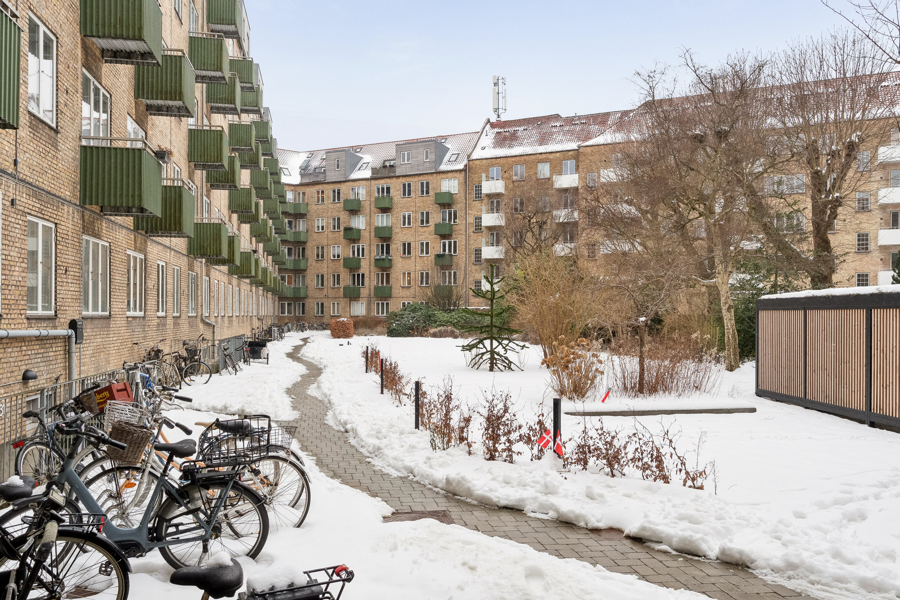 Fremhævet andet billede i fuldskærmstilstand. Billede af Ourøgade 31, 1. tv., 2100 København Ø