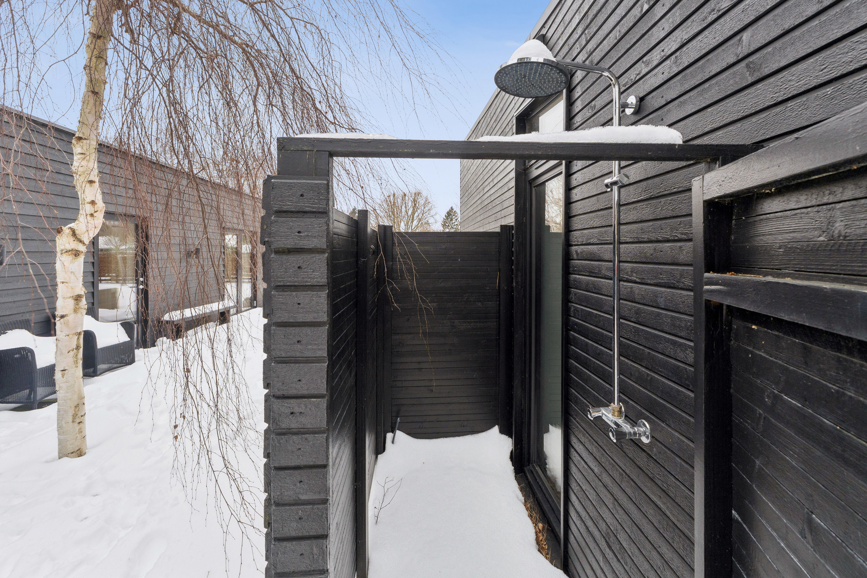 Fremhævet udebruser  billede i fuldskærmstilstand. Billede af Tennisvej 5, 3100 Hornbæk