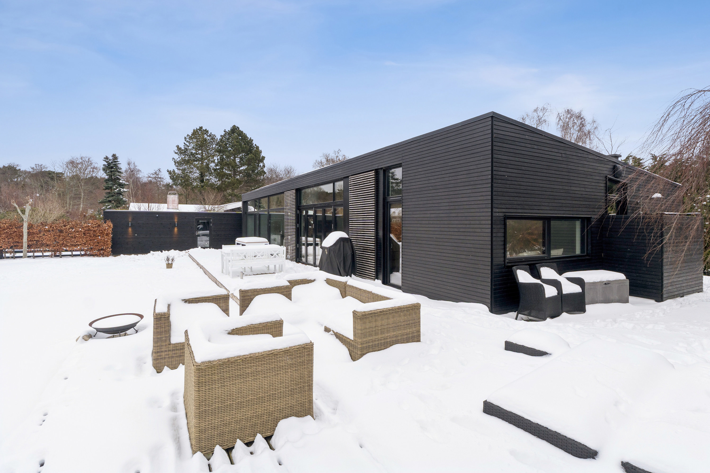 Fremhævet udendørs billede i fuldskærmstilstand. Billede af Tennisvej 5, 3100 Hornbæk