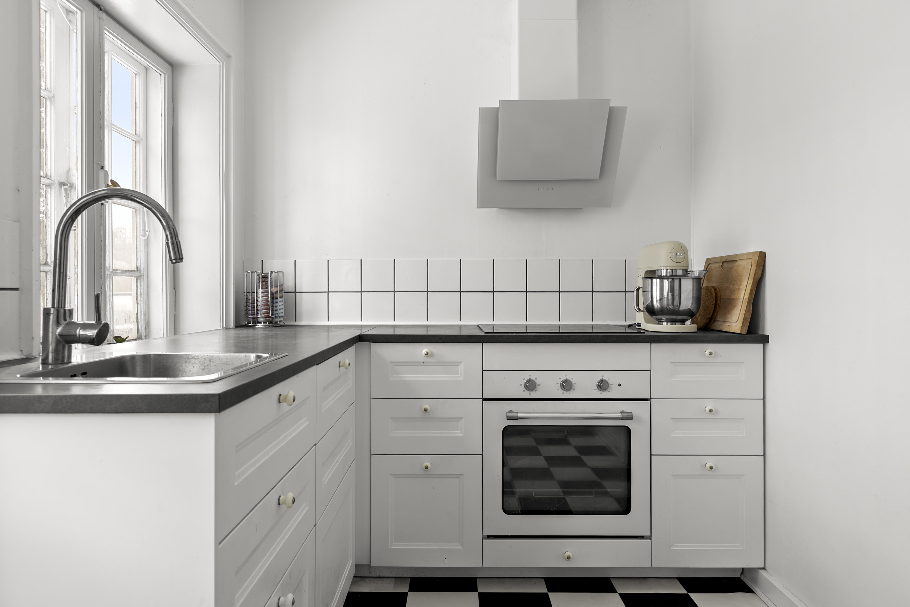 Fremhævet køkken billede i fuldskærmstilstand. Billede af Doktorhaven 4, 4293 Dianalund