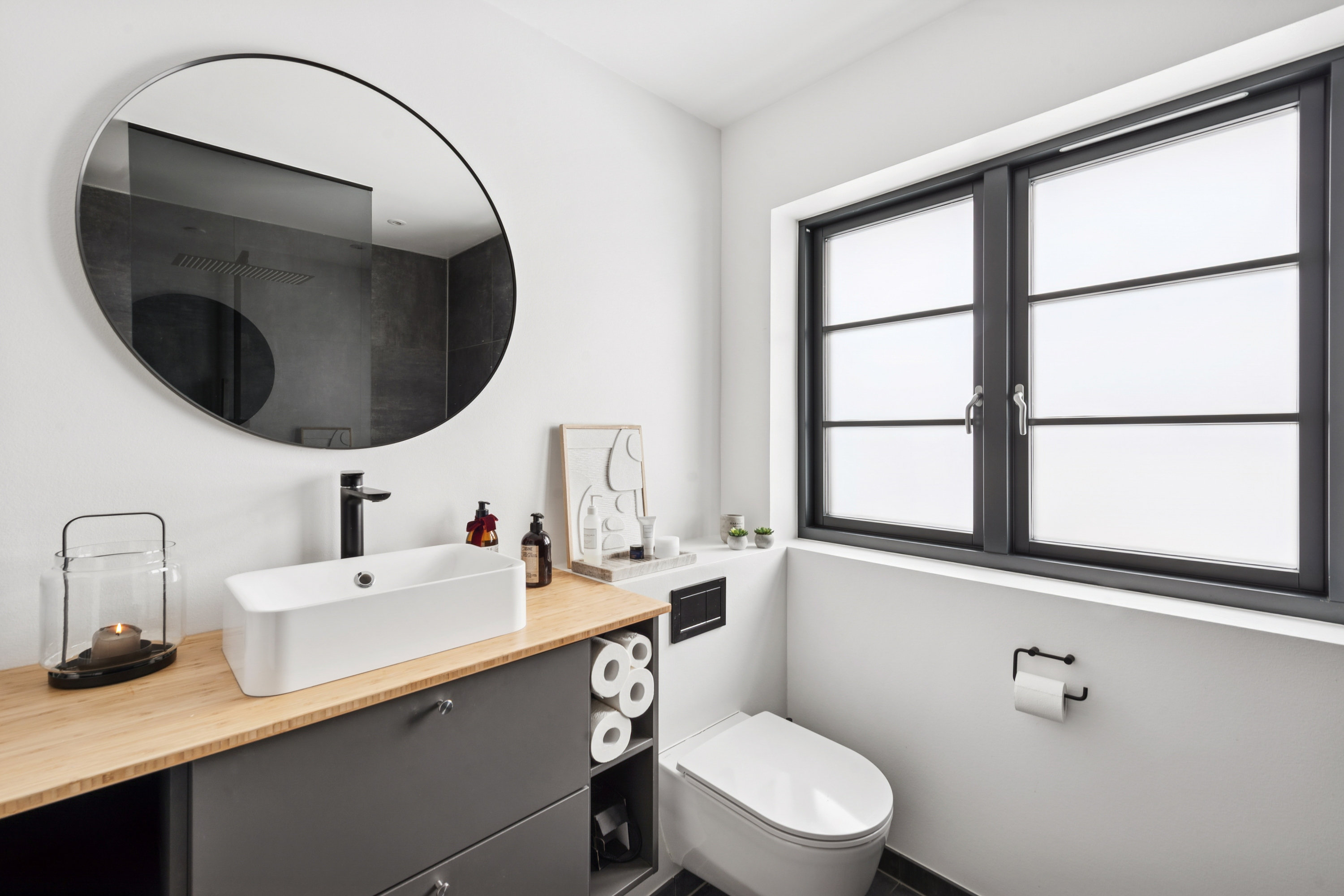 Fremhævet badeværelse billede i fuldskærmstilstand. Billede af Kildevænget 1, 2690 Karlslunde