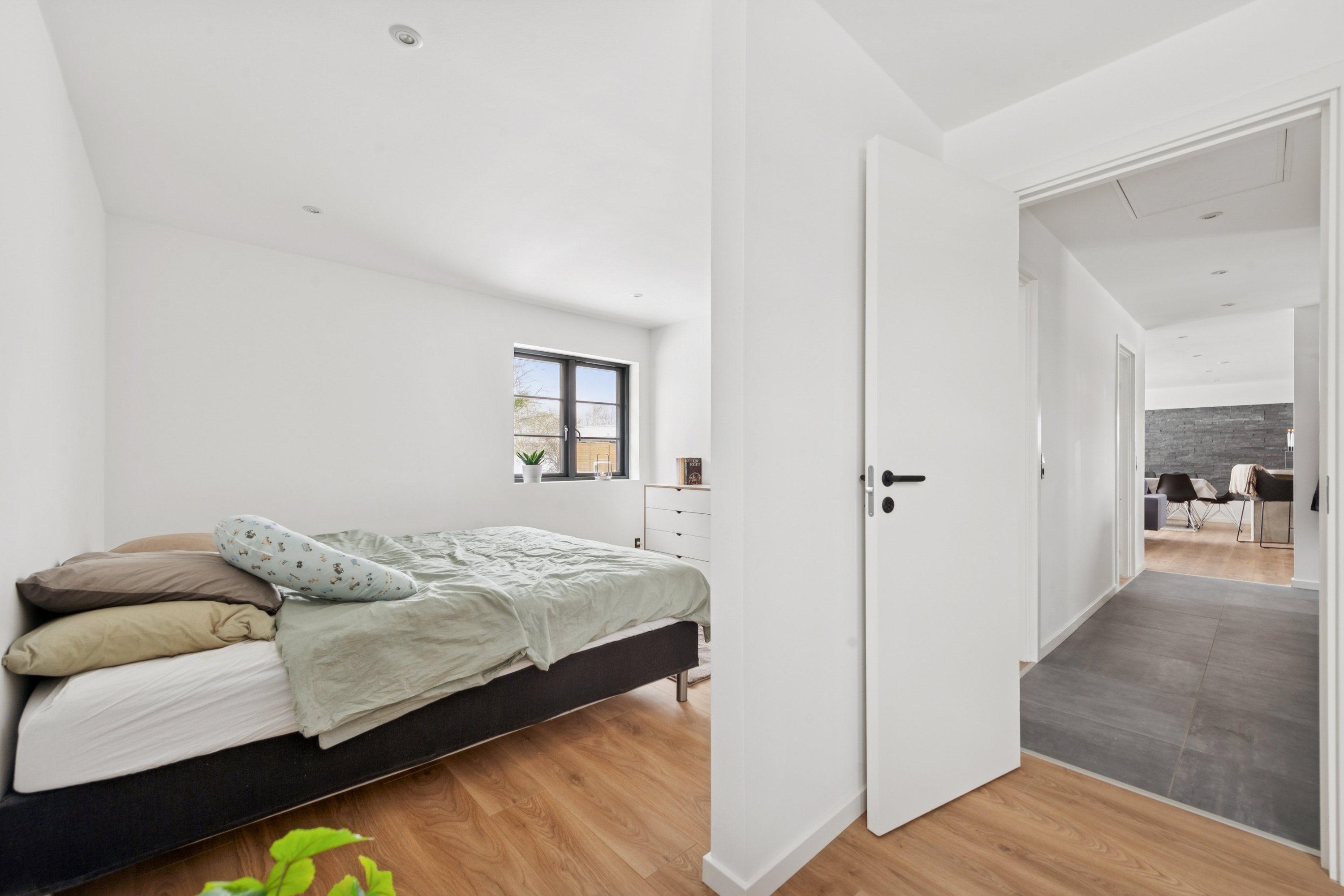 Fremhævet værelse billede i fuldskærmstilstand. Billede af Kildevænget 1, 2690 Karlslunde