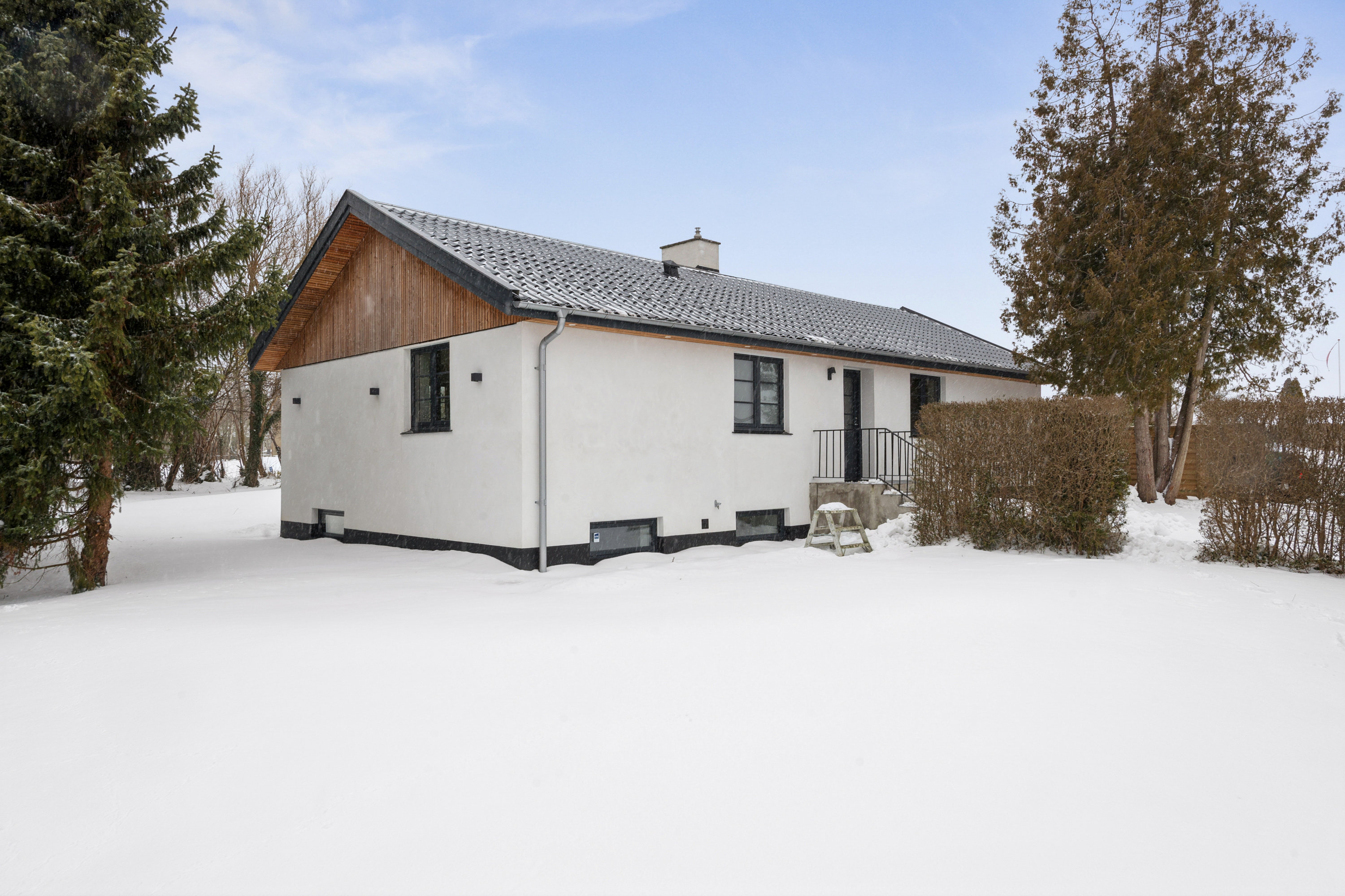 Fremhævet ejendommen billede i fuldskærmstilstand. Billede af Kildevænget 1, 2690 Karlslunde