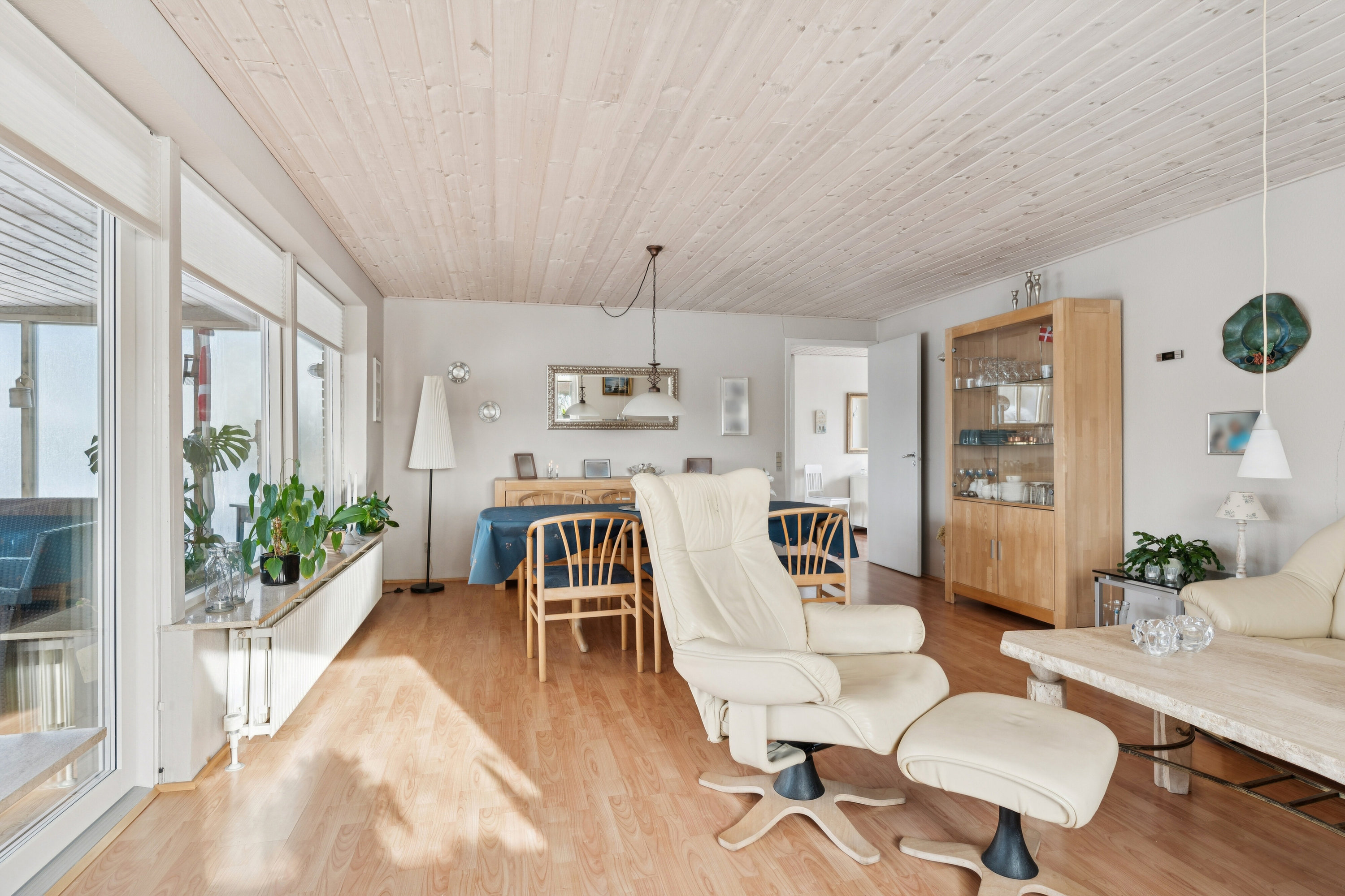 Fremhævet stue billede i fuldskærmstilstand. Billede af Sven Dalsgaards Vej 4, 7430 Ikast