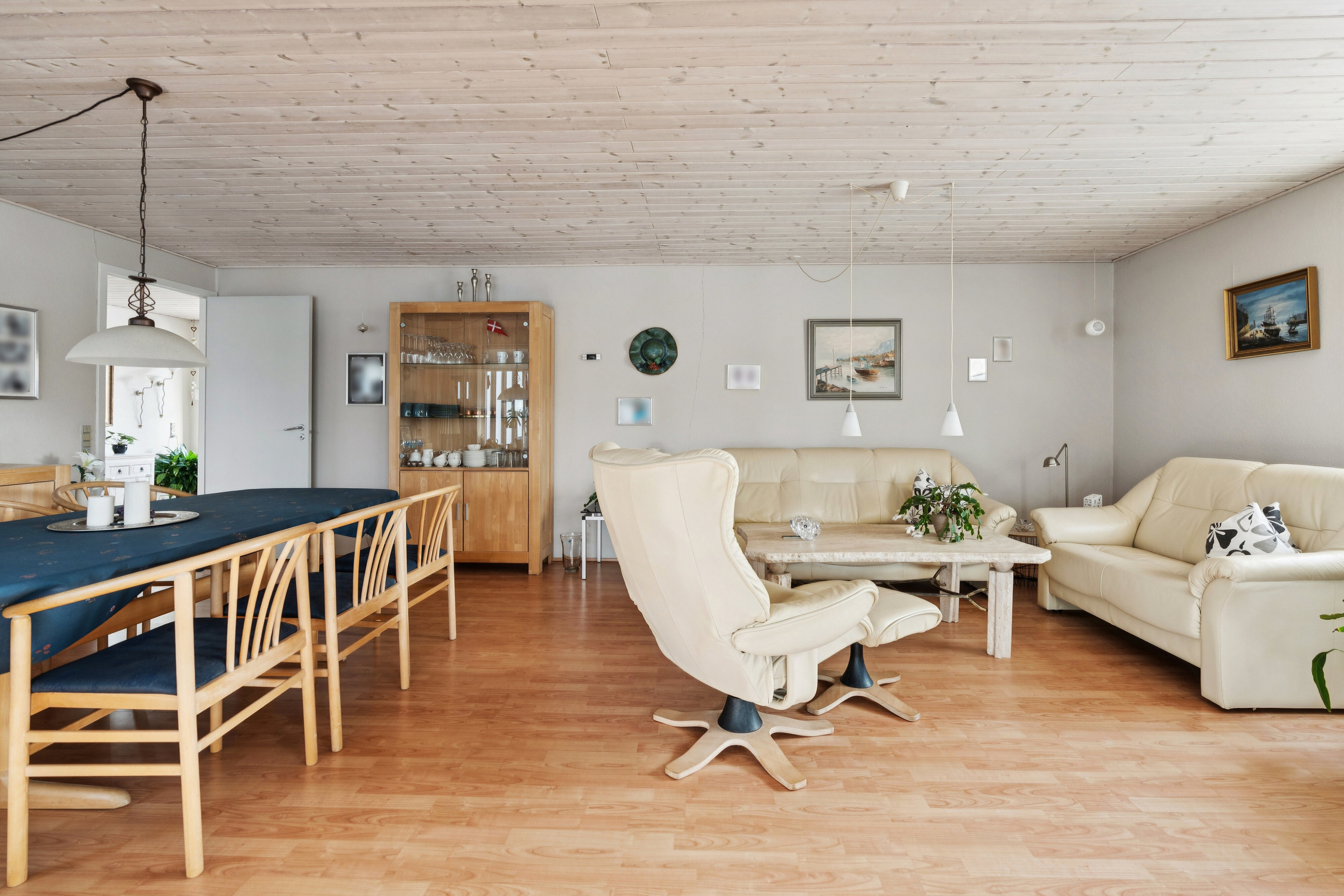 Fremhævet stue billede i fuldskærmstilstand. Billede af Sven Dalsgaards Vej 4, 7430 Ikast