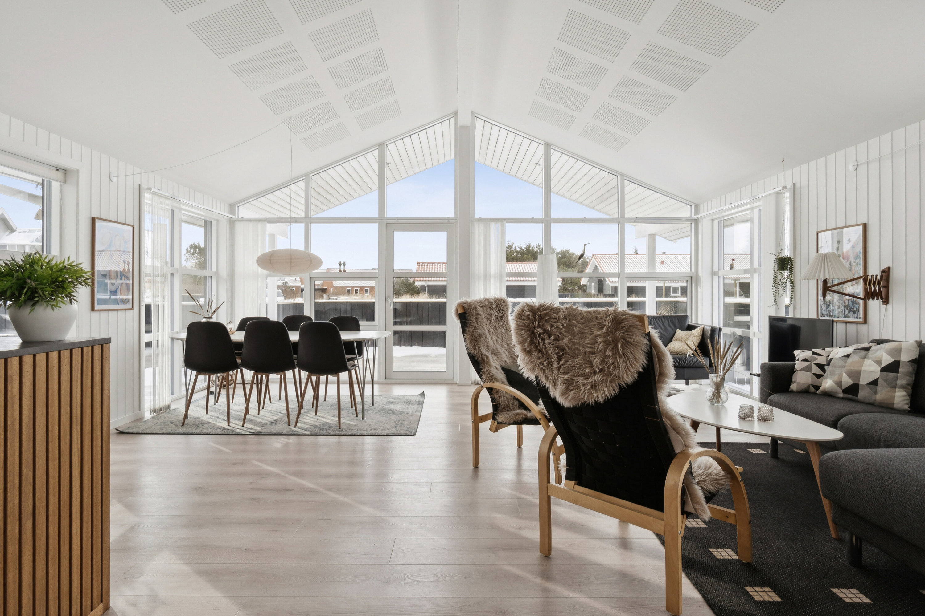 Fremhævet stue billede i fuldskærmstilstand. Billede af Møllebakken 26, Klitmøller, 7700 Thisted