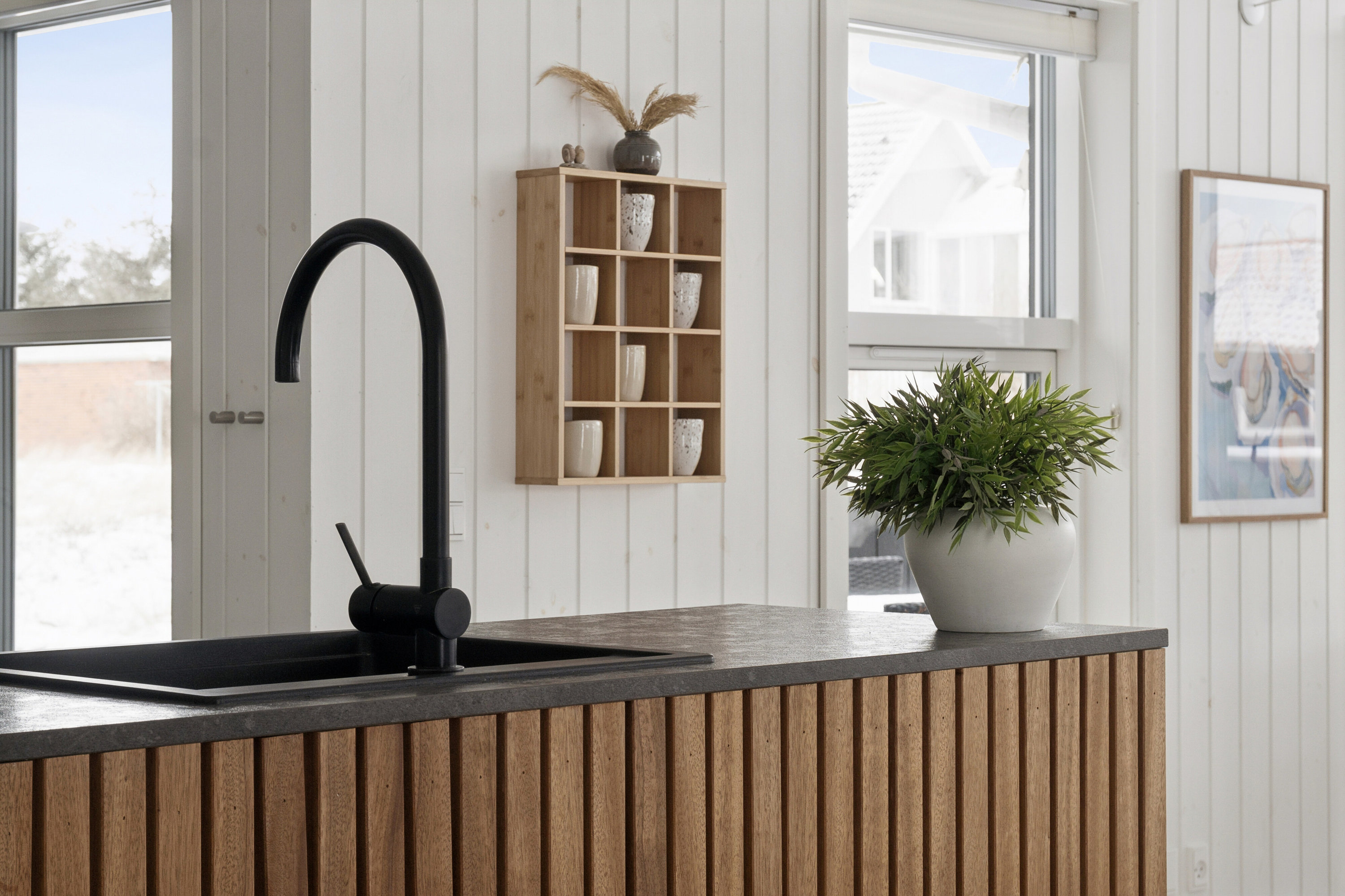 Fremhævet køkken billede i fuldskærmstilstand. Billede af Møllebakken 26, Klitmøller, 7700 Thisted