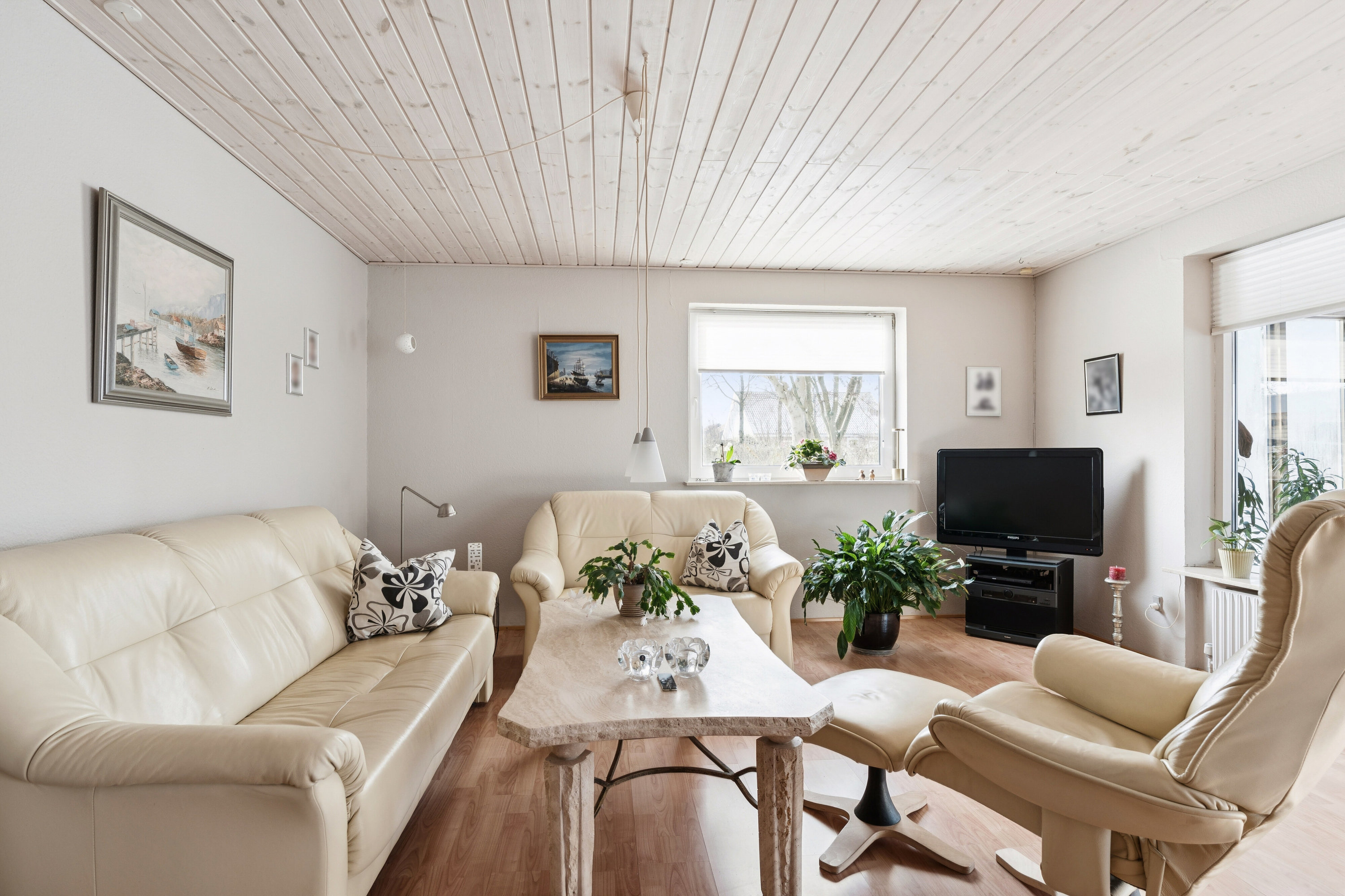 Fremhævet stue billede i fuldskærmstilstand. Billede af Sven Dalsgaards Vej 4, 7430 Ikast