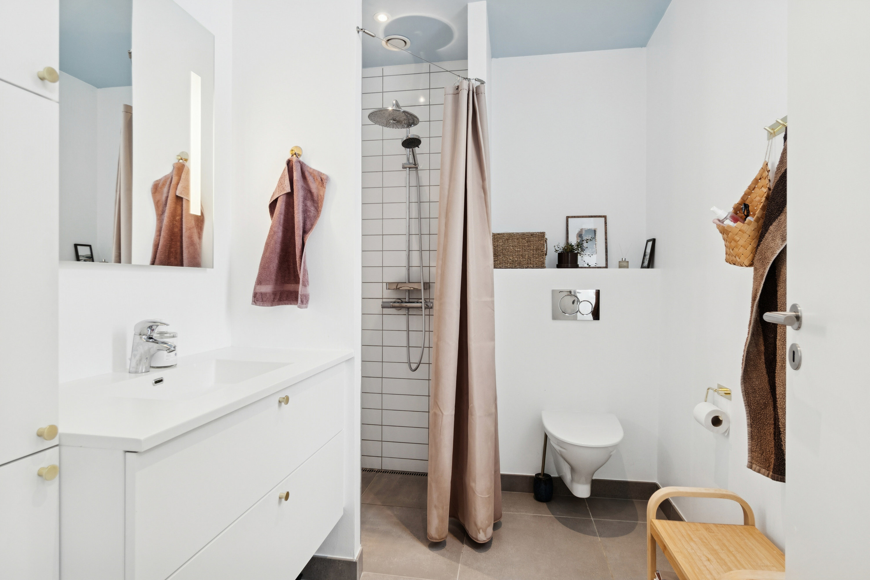 Fremhævet badeværelse billede i fuldskærmstilstand. Billede af Vig Bakke 1E, 4560 Vig