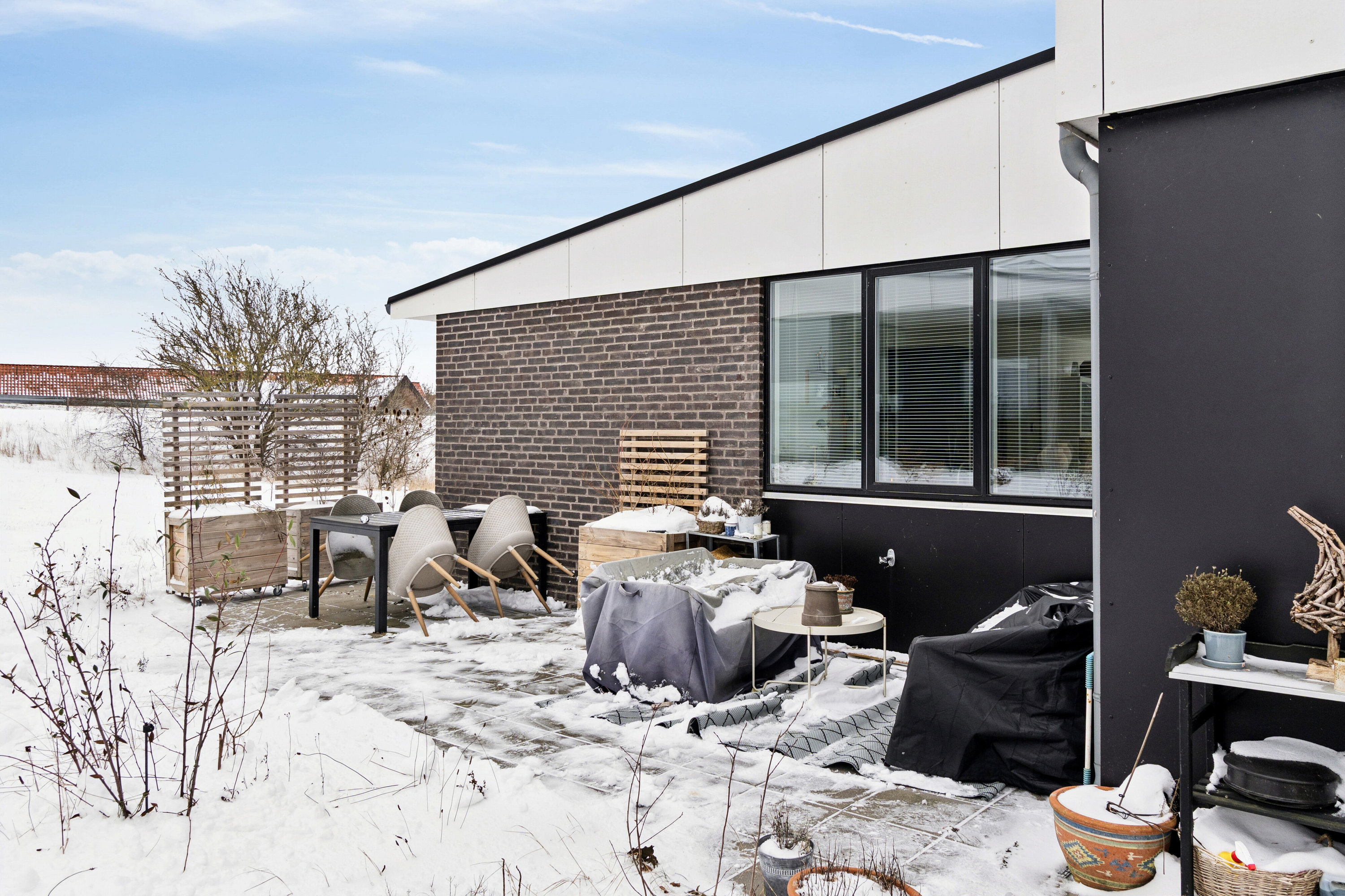 Fremhævet set fra haven billede i fuldskærmstilstand. Billede af Vig Bakke 1E, 4560 Vig