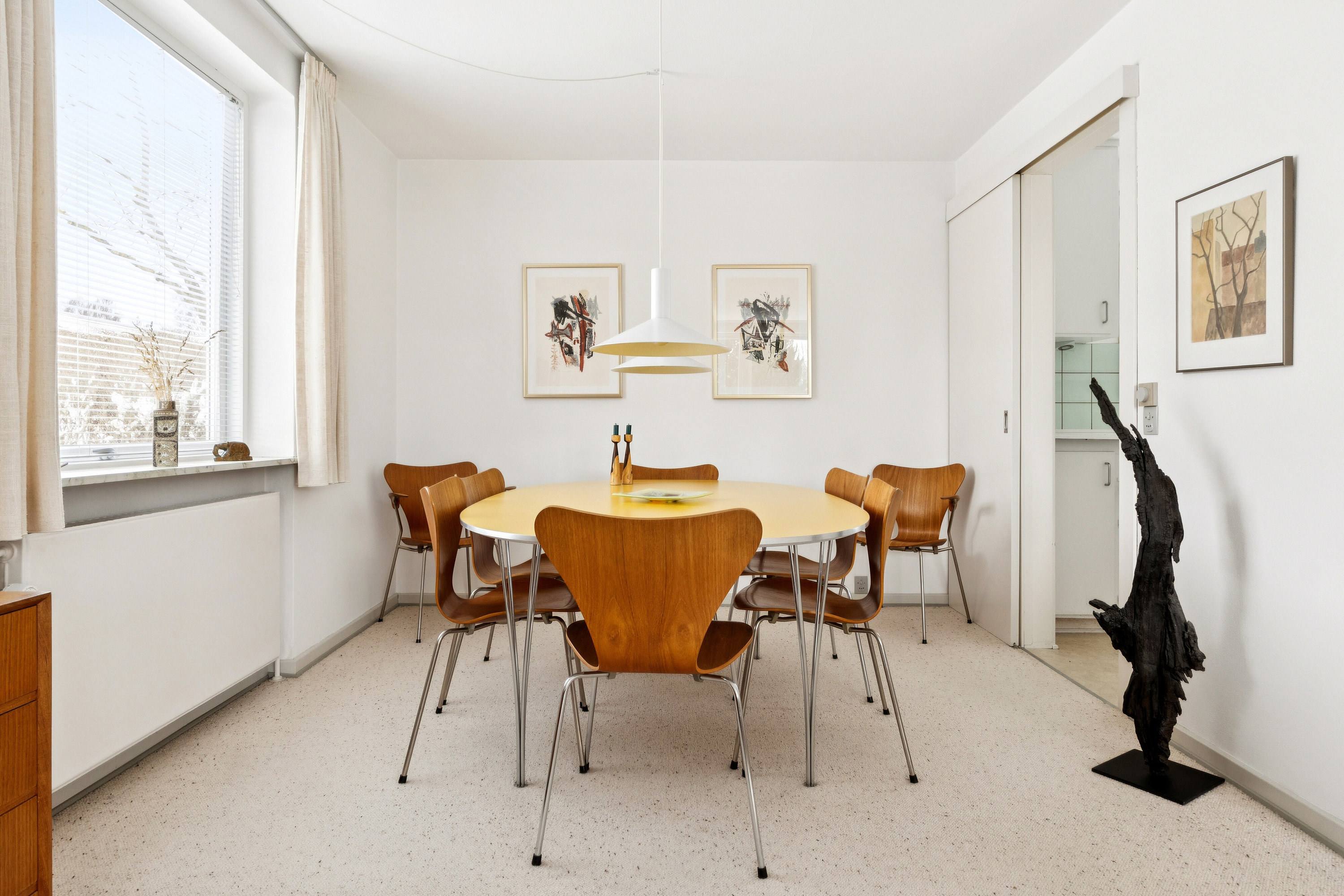 Fremhævet stue billede i fuldskærmstilstand. Billede af Pigeonvej 11, 8270 Højbjerg