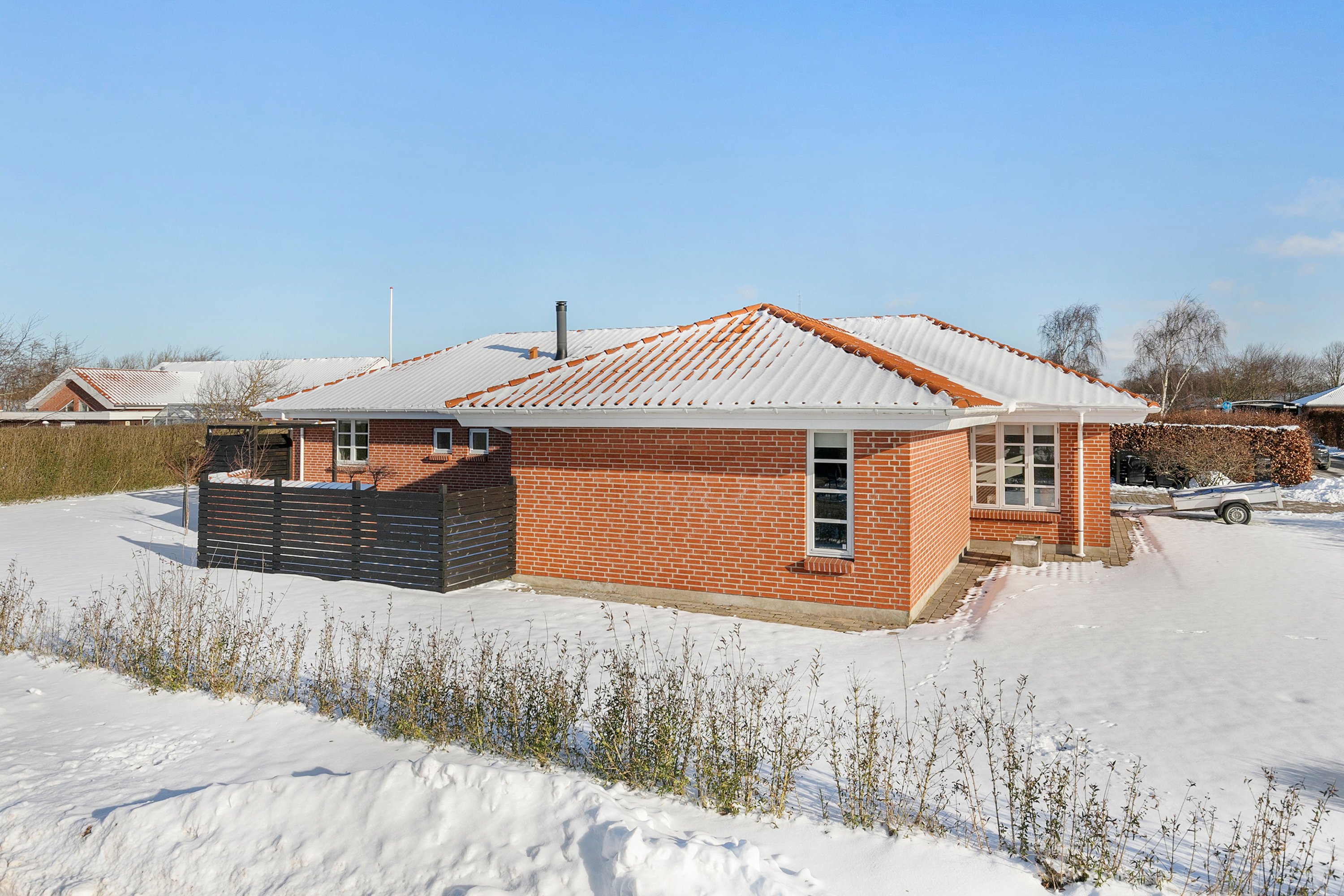 Fremhævet facade billede i fuldskærmstilstand. Billede af Peter Heises Kvarter 38, 9700 Brønderslev