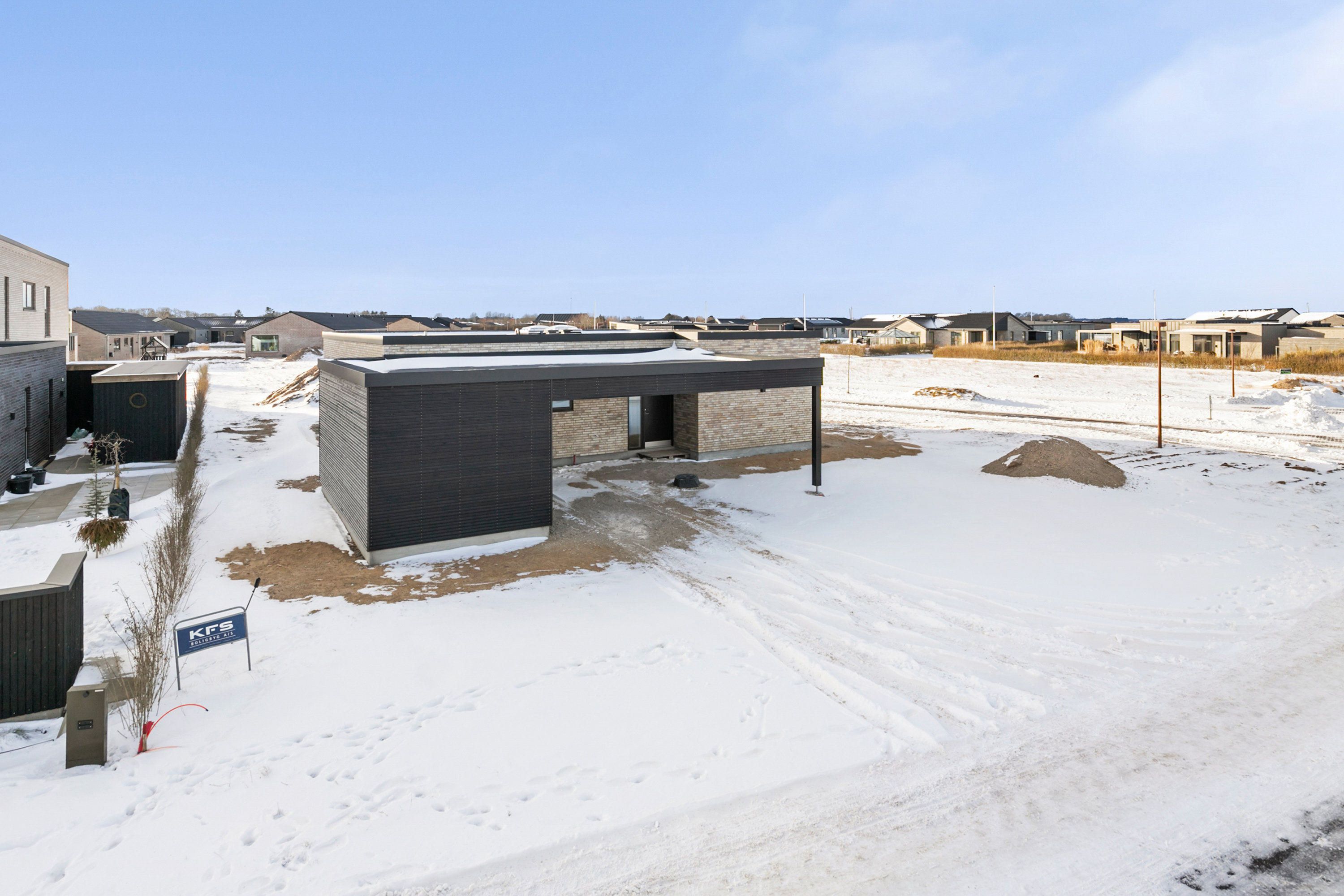 Fremhævet ejendommen billede i fuldskærmstilstand. Billede af Solhvervs Alle 2, 9440 Aabybro