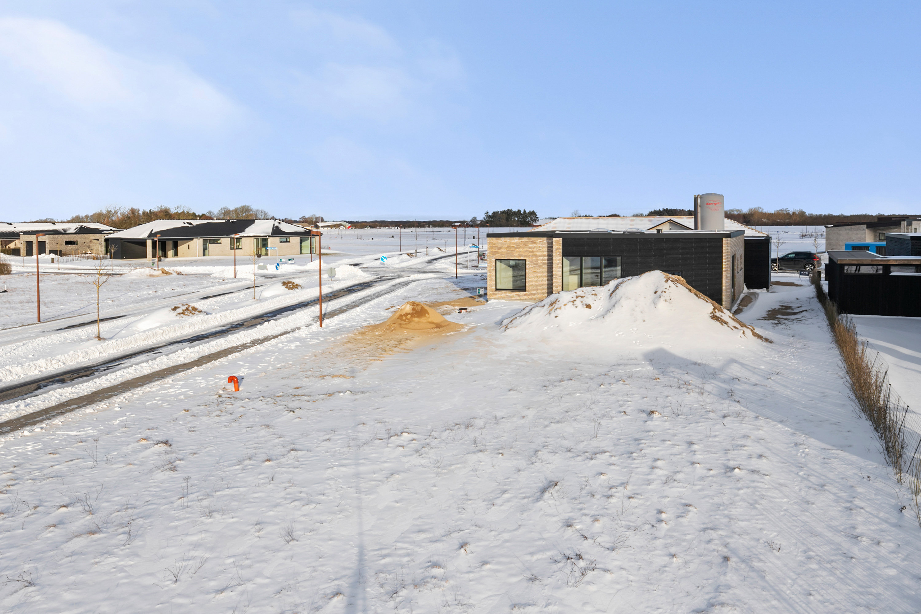 Fremhævet ejendommen billede i fuldskærmstilstand. Billede af Solhvervs Alle 2, 9440 Aabybro