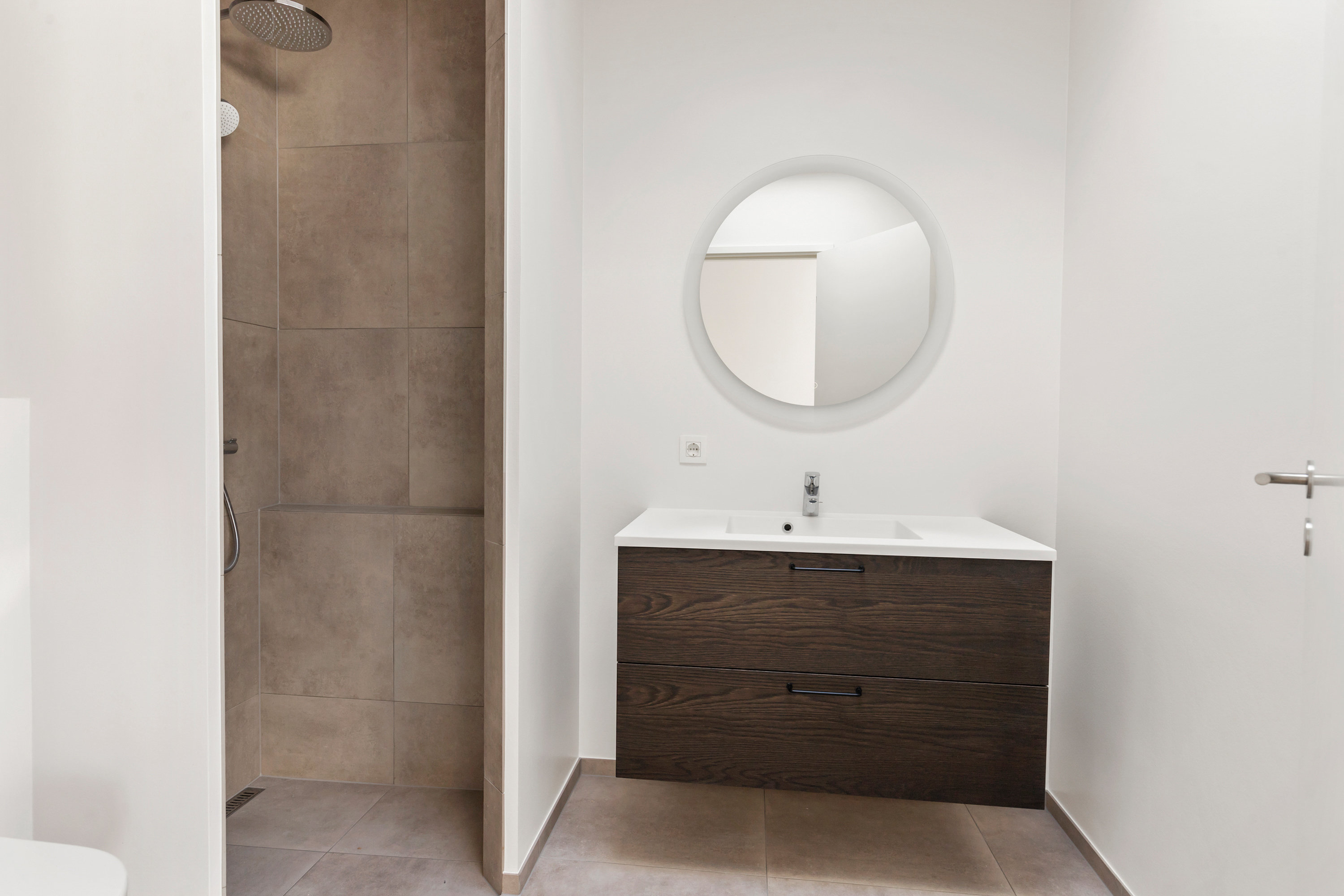 Fremhævet badeværelse billede i fuldskærmstilstand. Billede af Solhvervs Alle 2, 9440 Aabybro