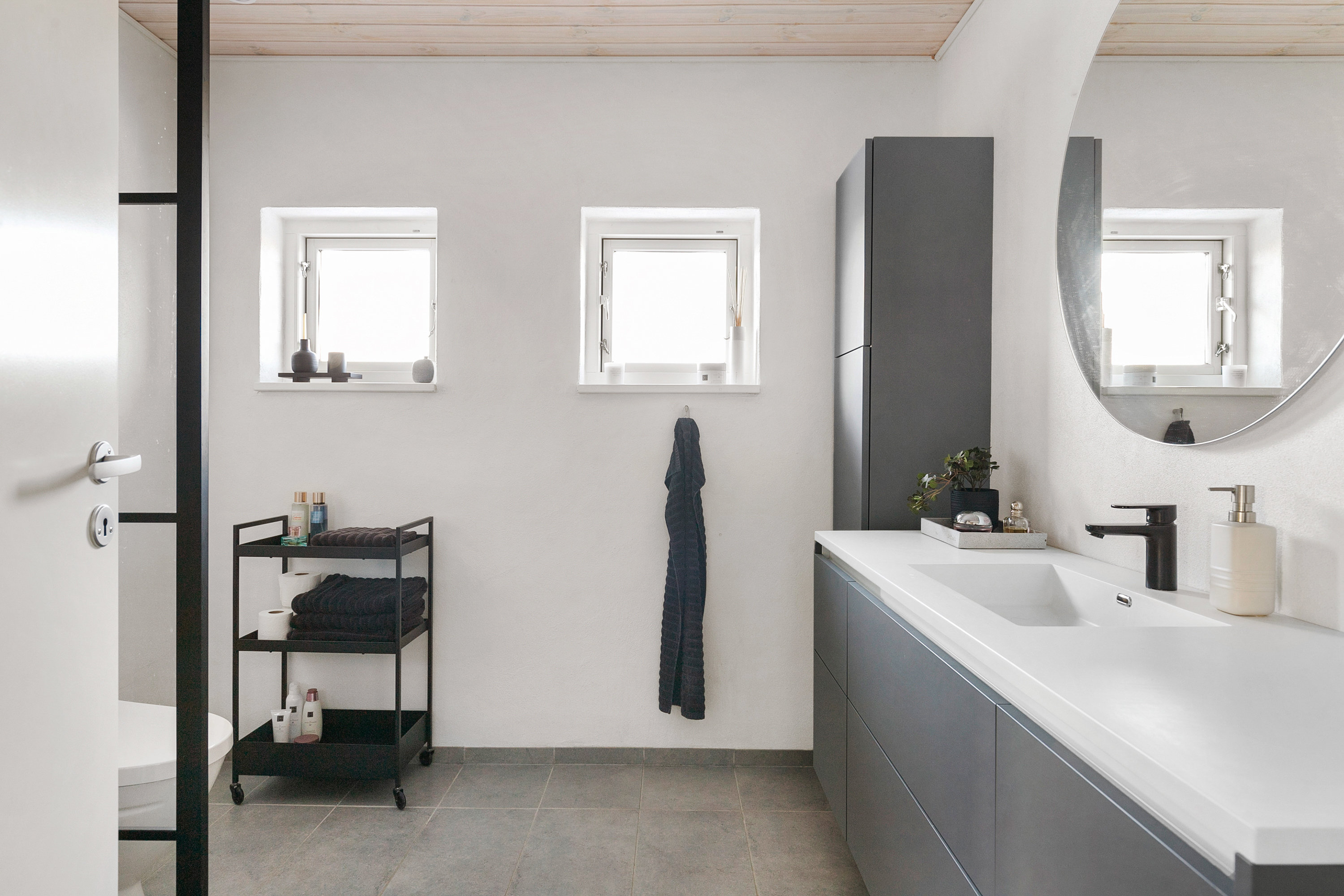 Fremhævet badeværelse billede i fuldskærmstilstand. Billede af Peter Heises Kvarter 38, 9700 Brønderslev