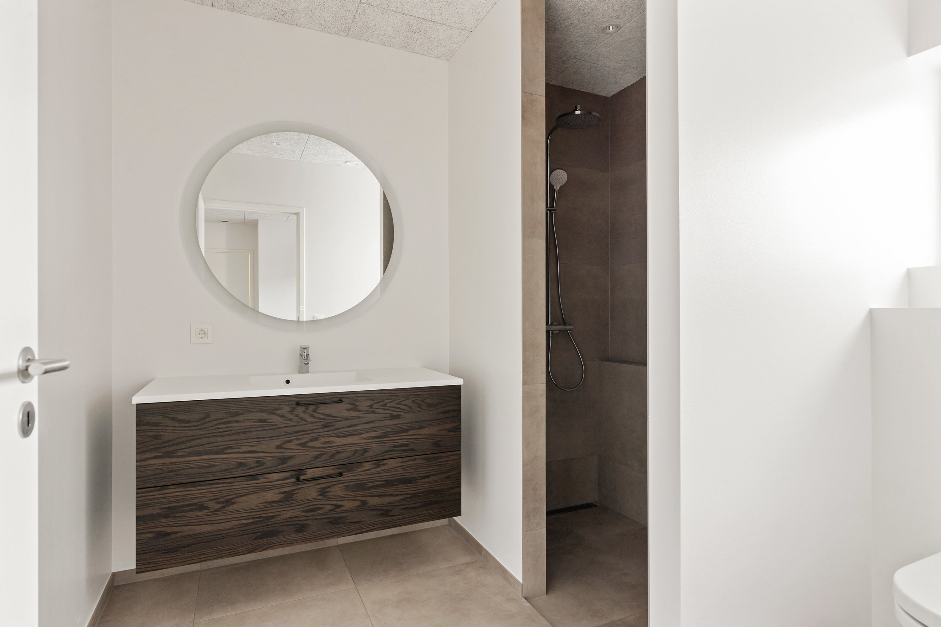 Fremhævet badeværelse billede i fuldskærmstilstand. Billede af Solhvervs Alle 2, 9440 Aabybro